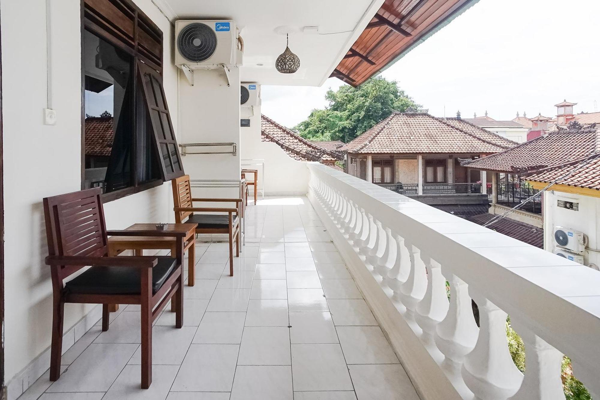 Garden Bali Dwipa Hotel, Kuta 2*