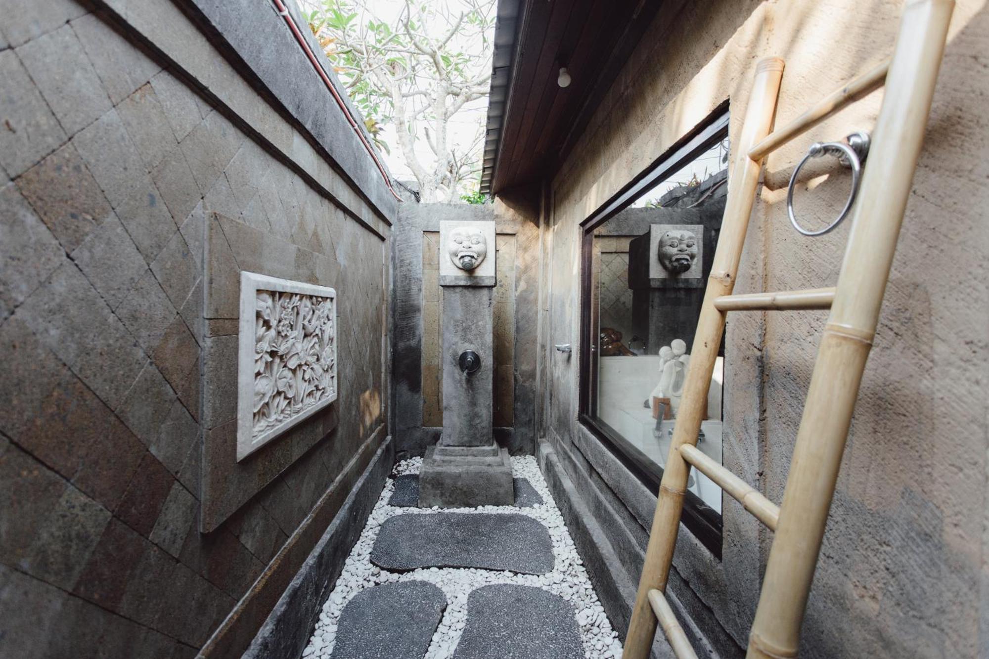 Bed & Breakfast Kishi-kishi Artvilla