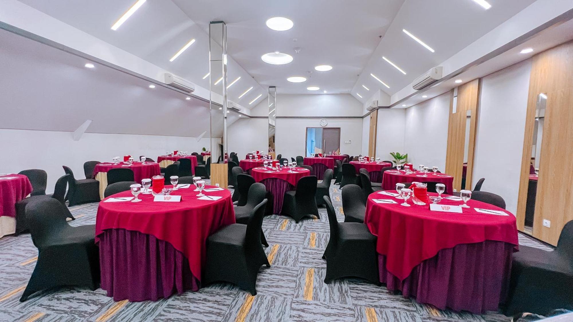 J4 Hotel