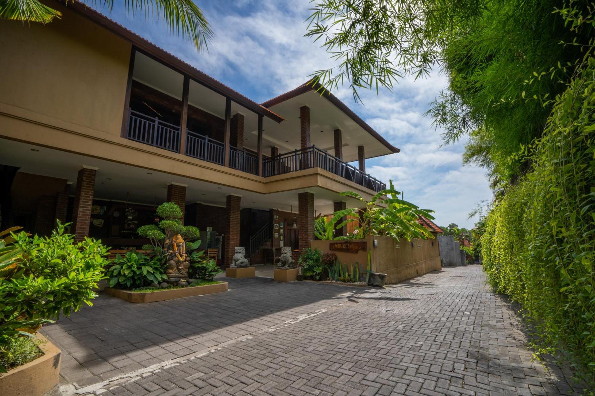 Guest house Wiras Village