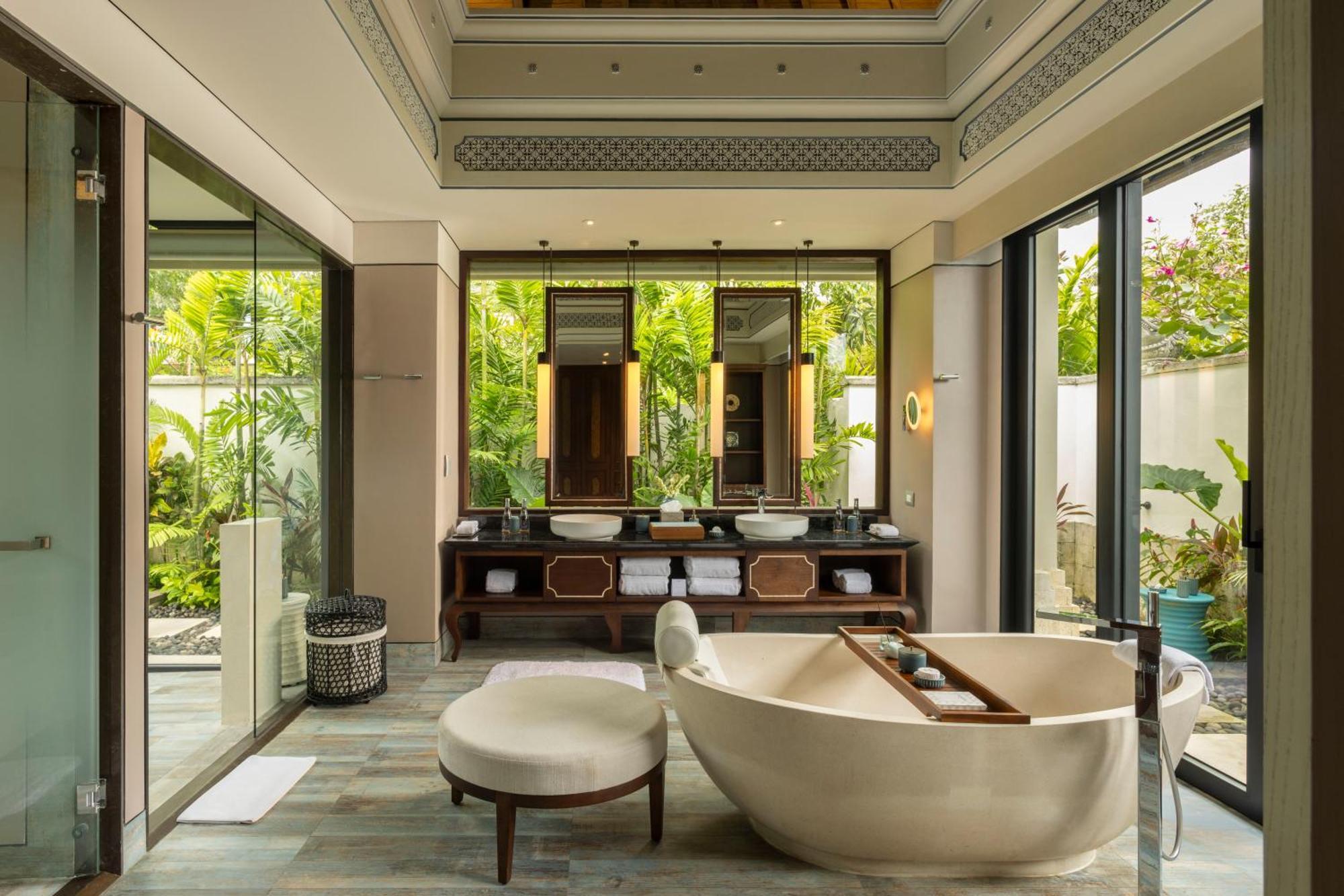 Resor Jumeirah Bali 5*
