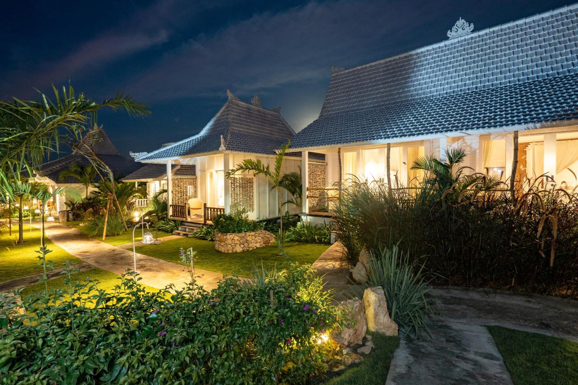 Paus Putih Hotel