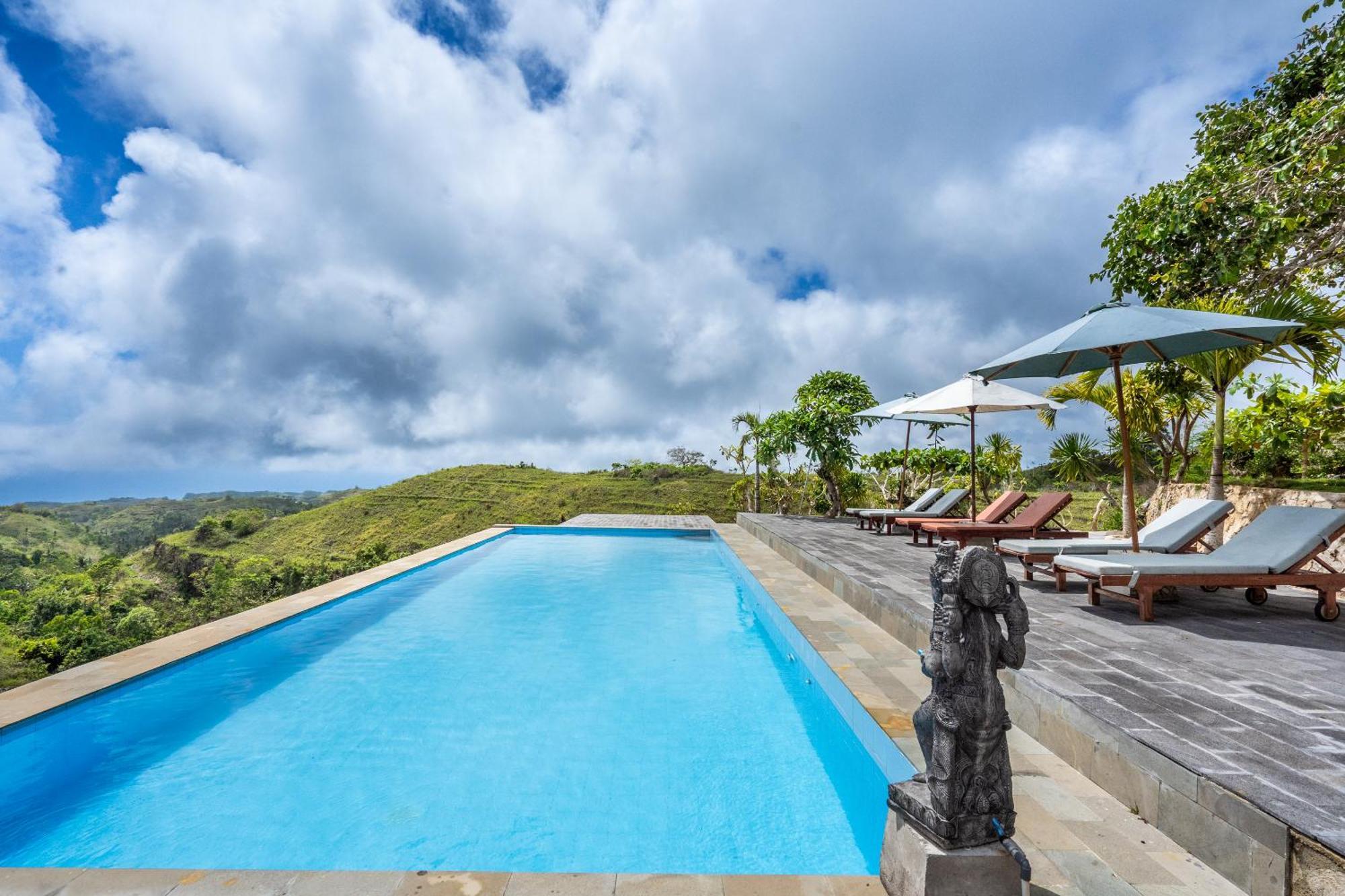 Pini Sentana Village Nusa Penida Hotel 3*