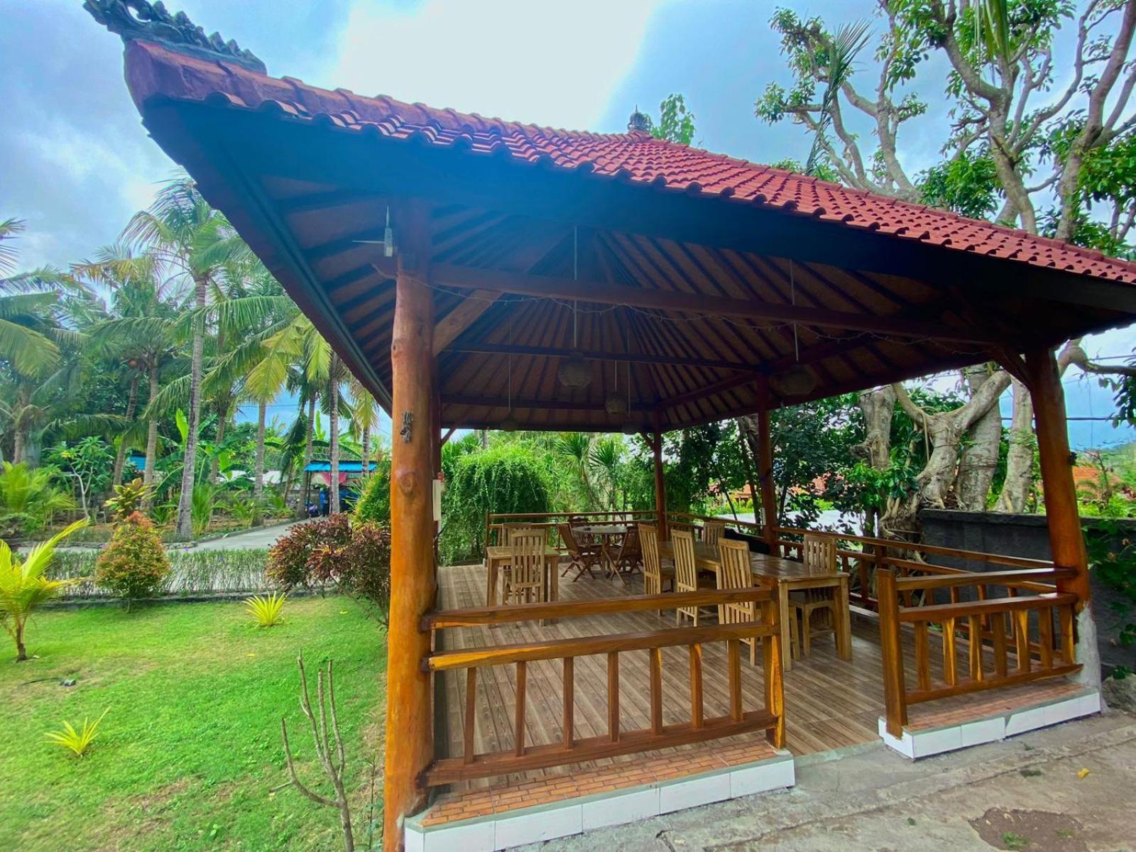 Surya Maha Bungallo 3* Toyapakeh