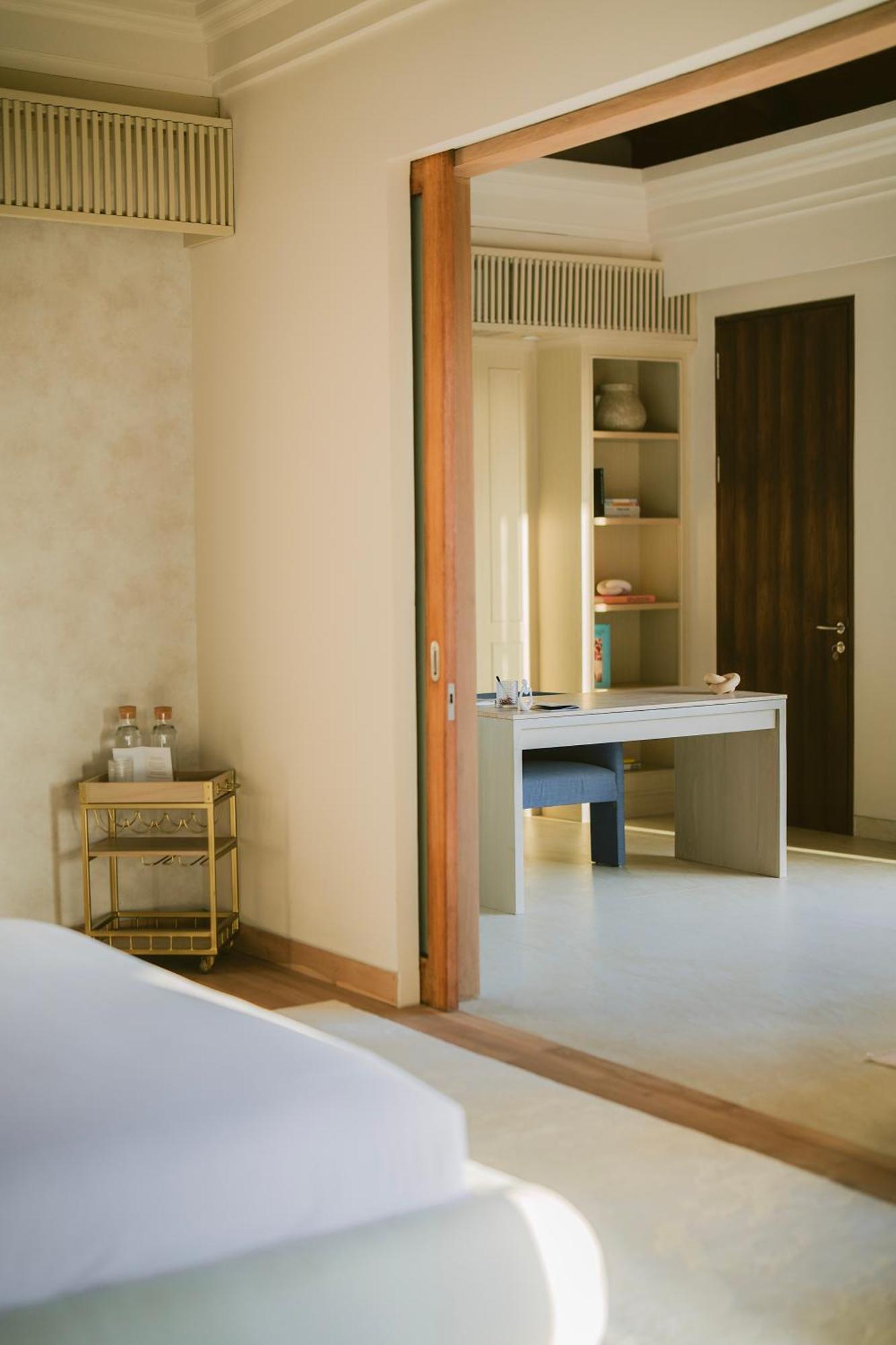 Poco Poco By Aayan Hotel 5*