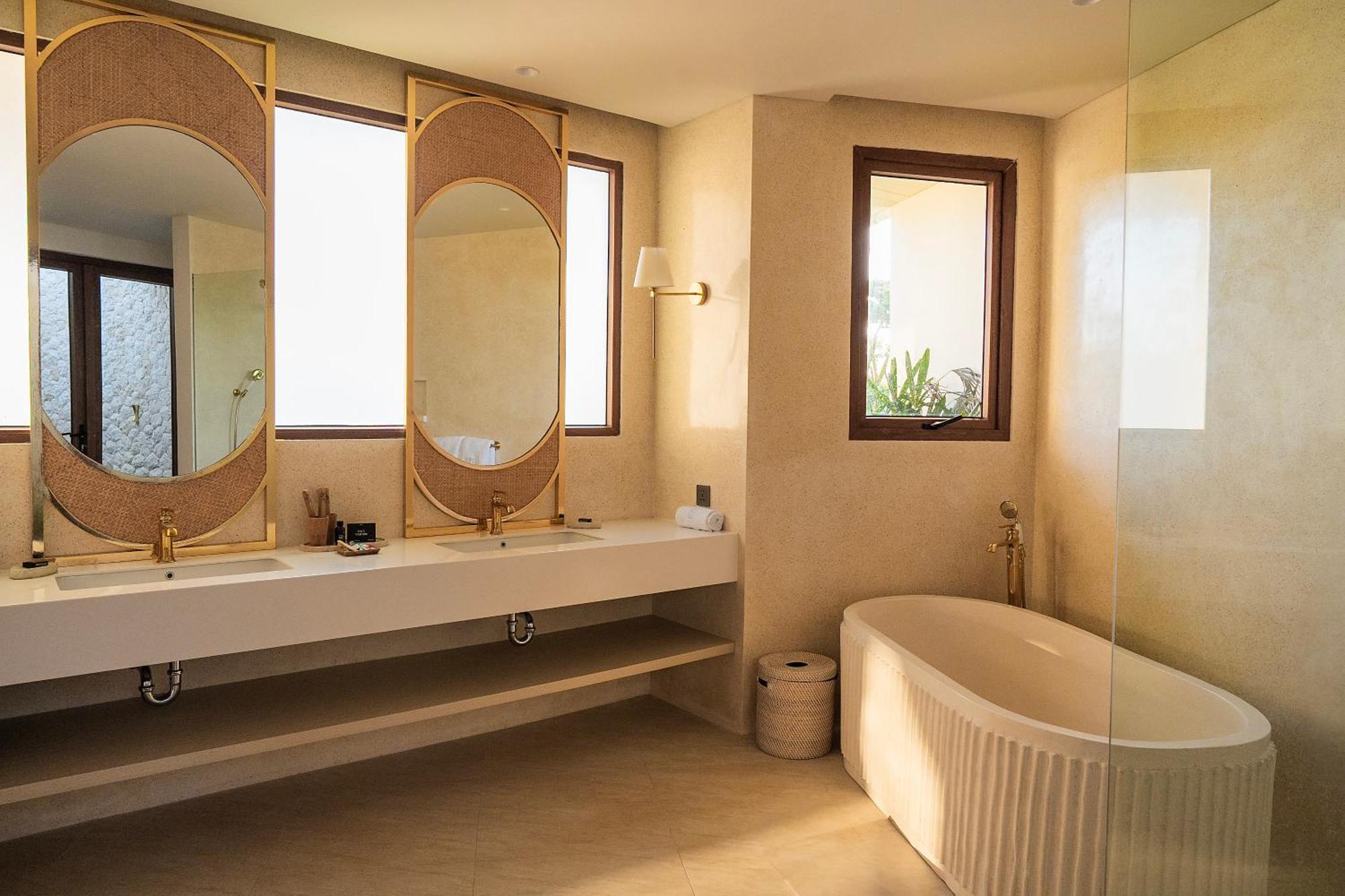 Poco Poco By Aayan Hotel 5*