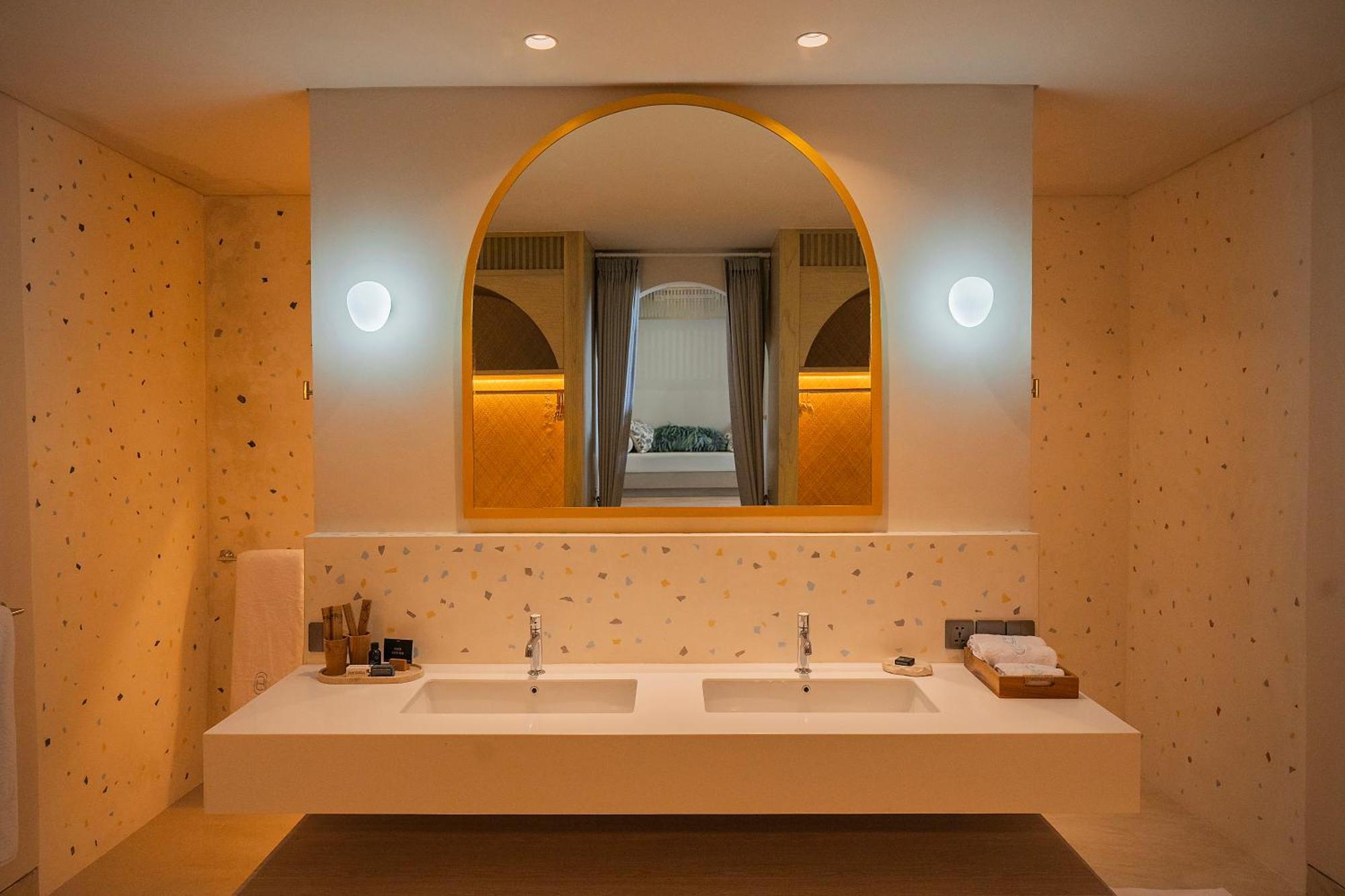 Poco Poco By Aayan Hotel 5*