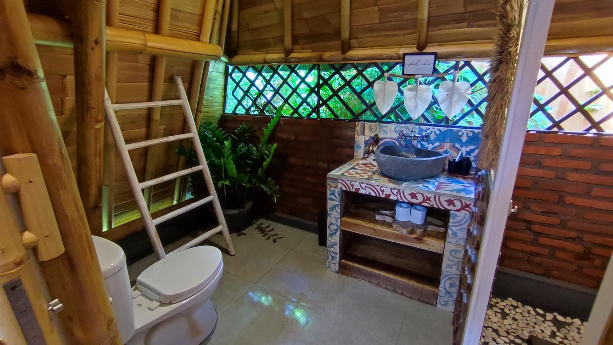 Sekumpul Bali Hidden Space Singaraja (Bali)