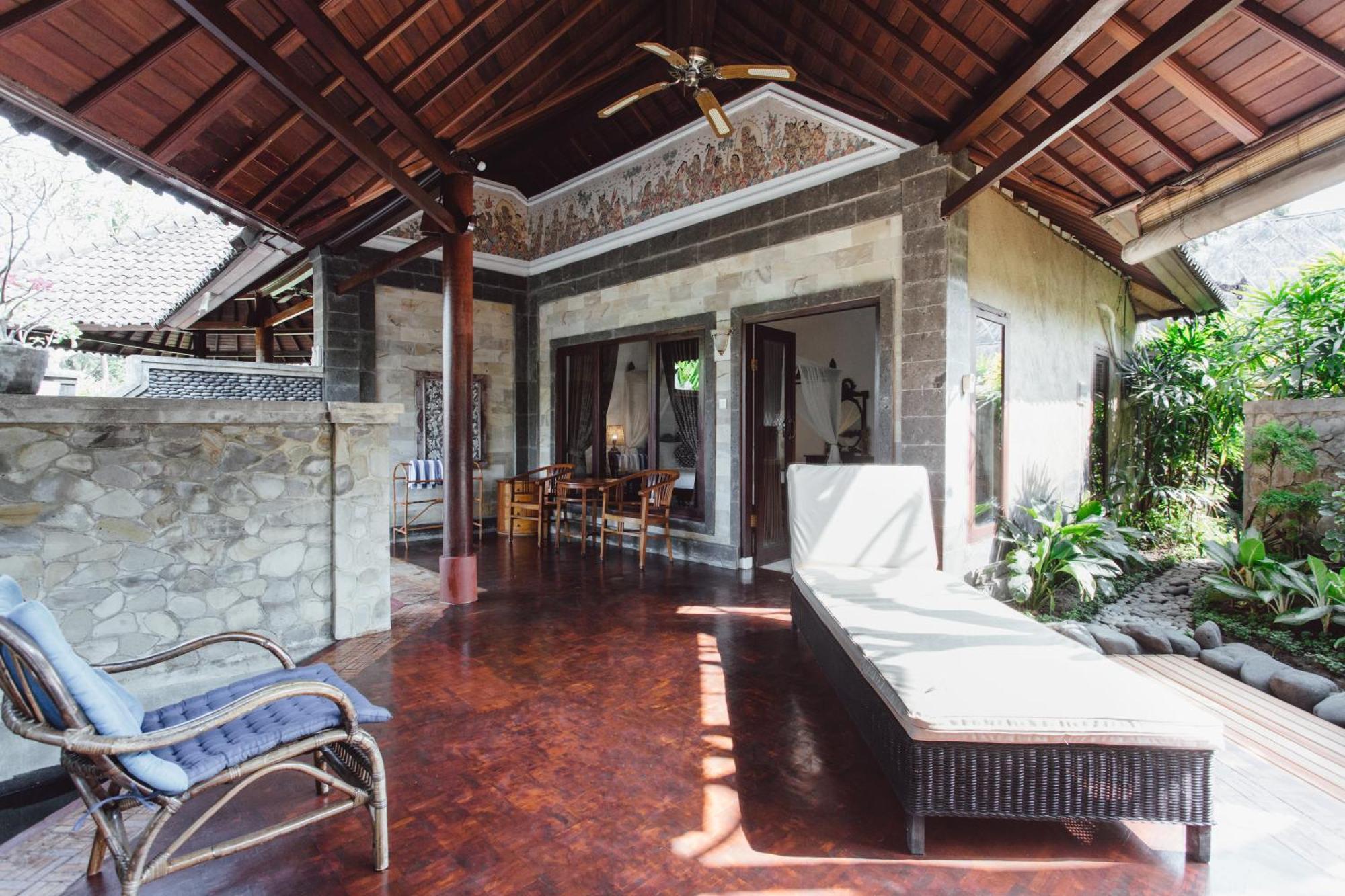 Kishi-kishi Artvilla Bed & Breakfast Blahbatu