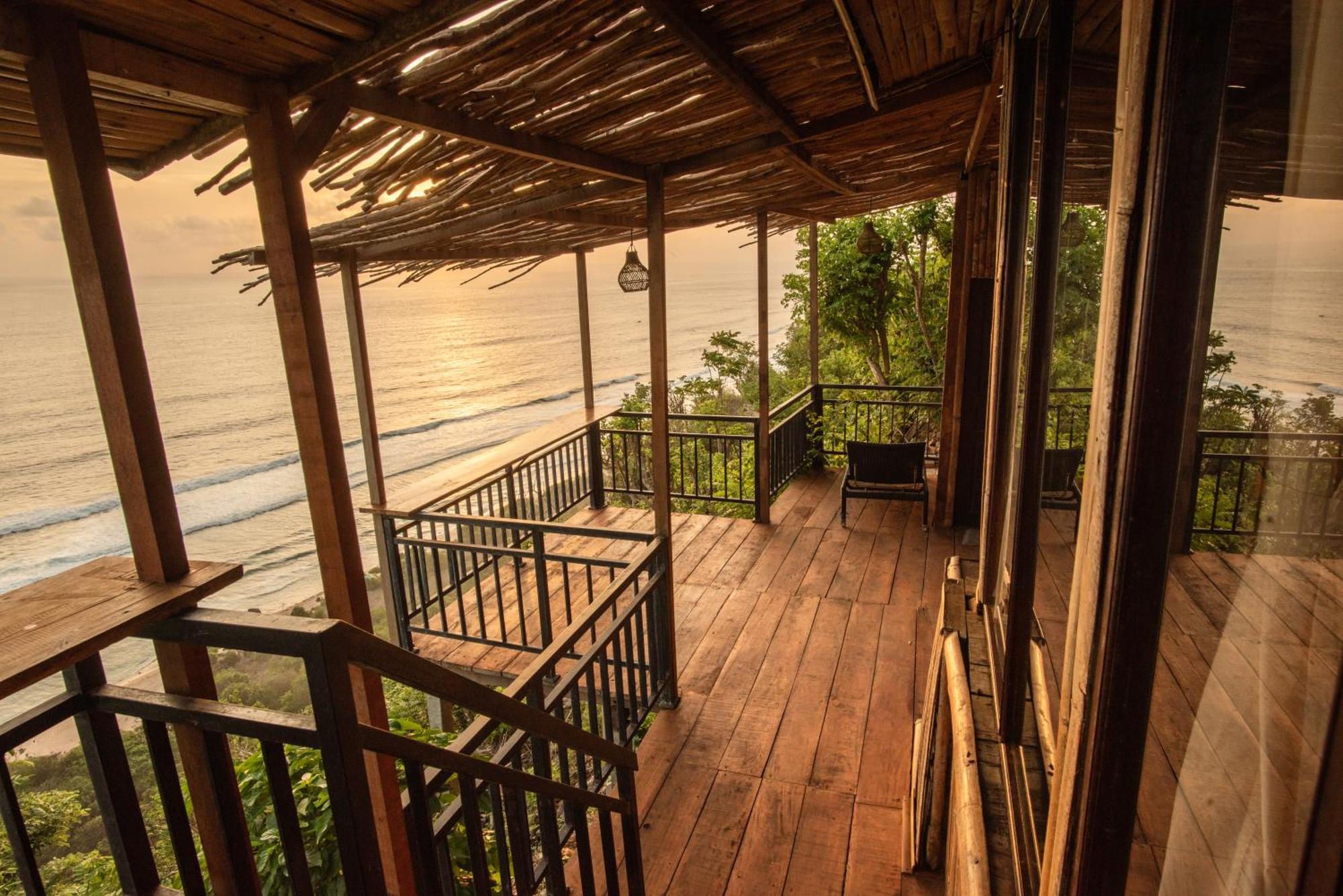 Guest house Nunggalan Octopus 1
