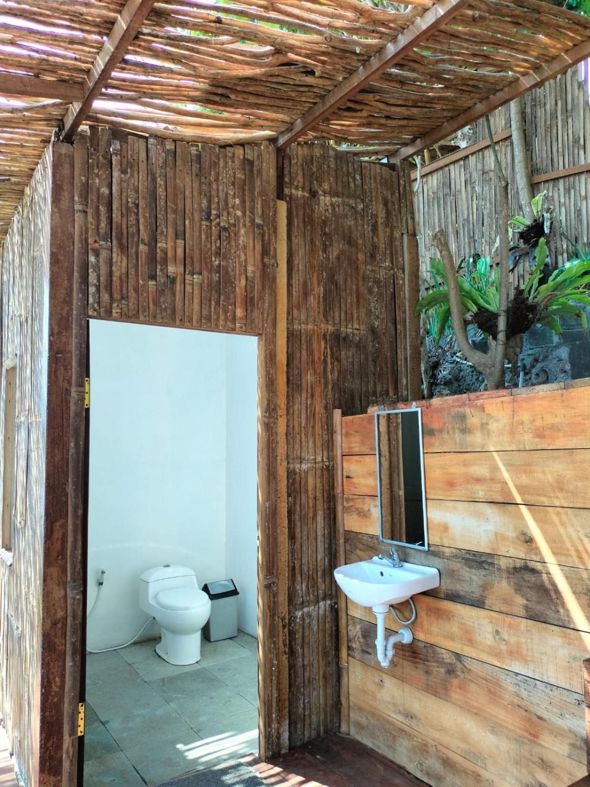 Guest house Nunggalan Octopus 1 *