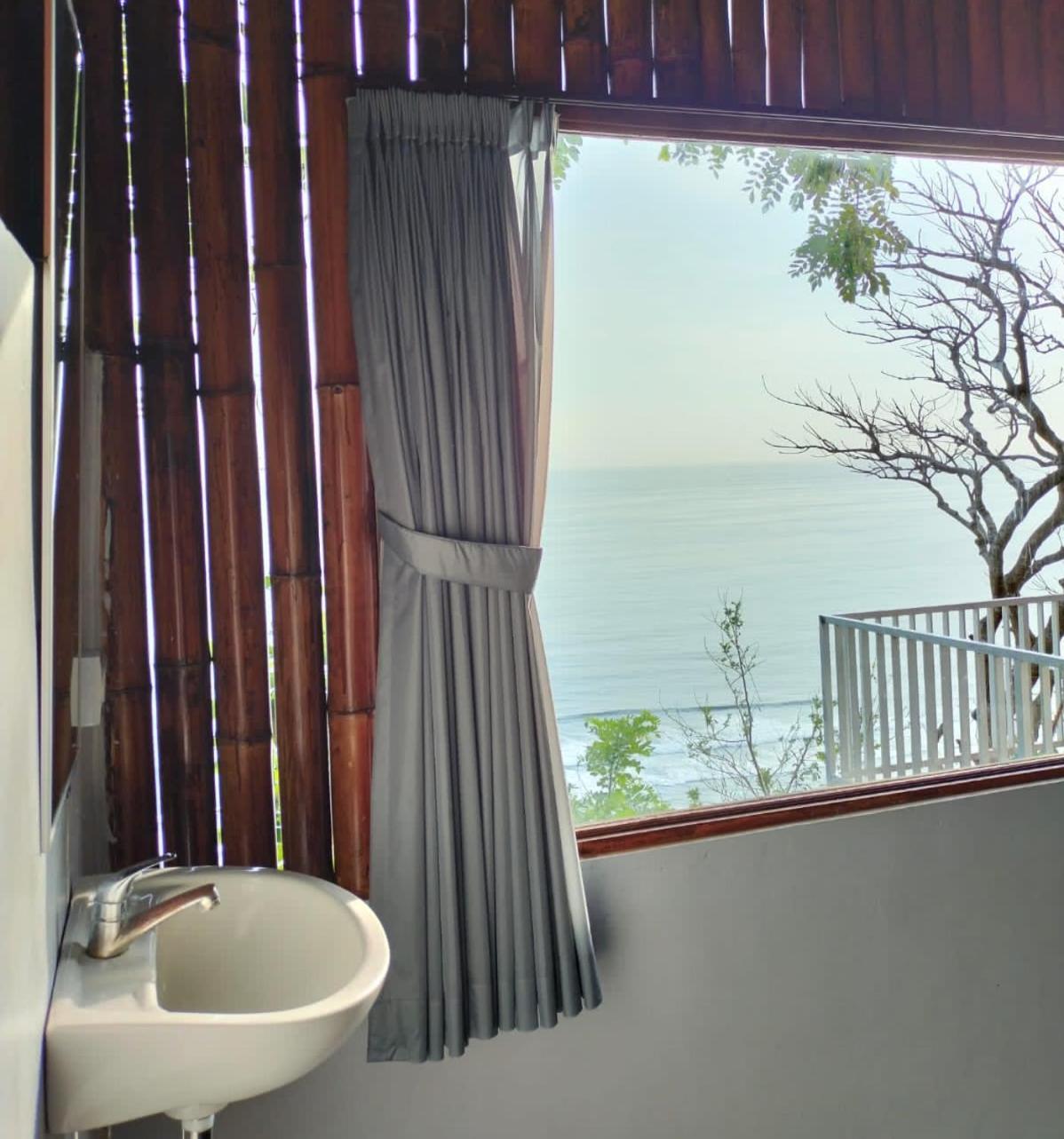 Guest house Nunggalan Octopus 1 *