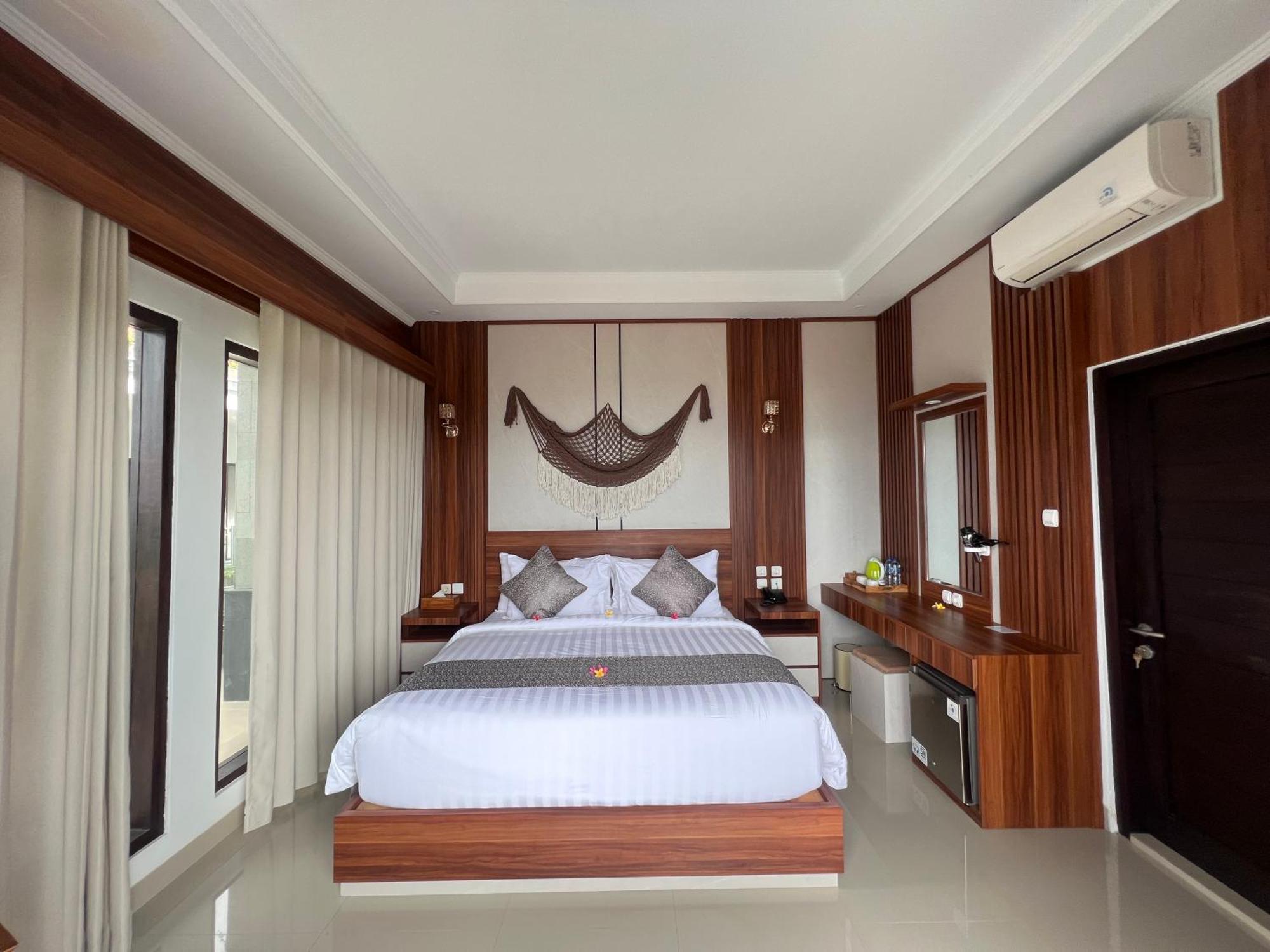 Hotel Grand Yuna Nusa Penida 3*