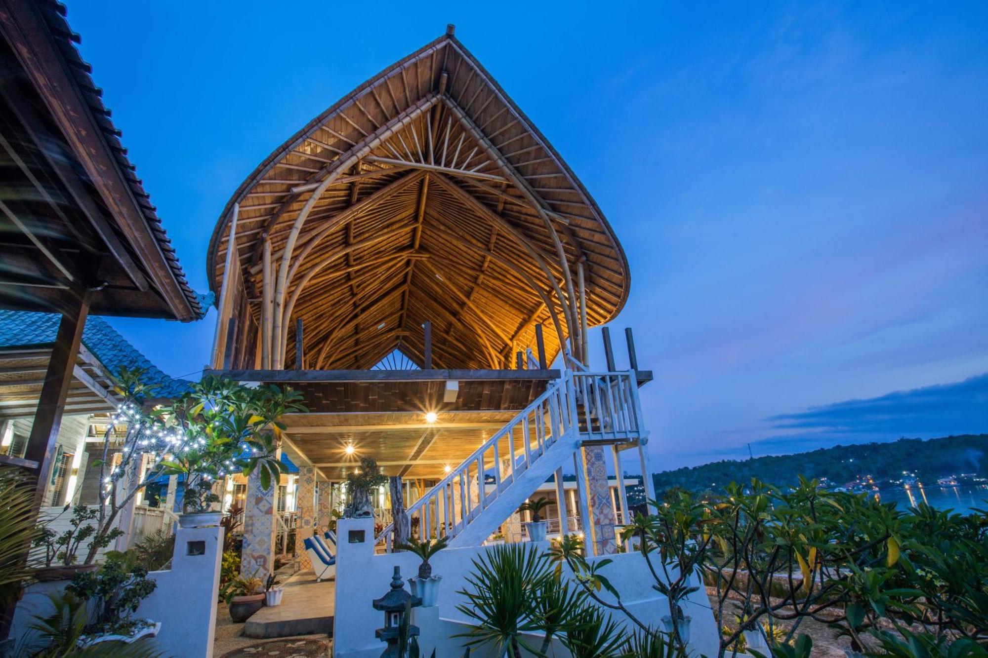 Nusa View - Oceanfront Hotel Nusa Lembongan (Bali)