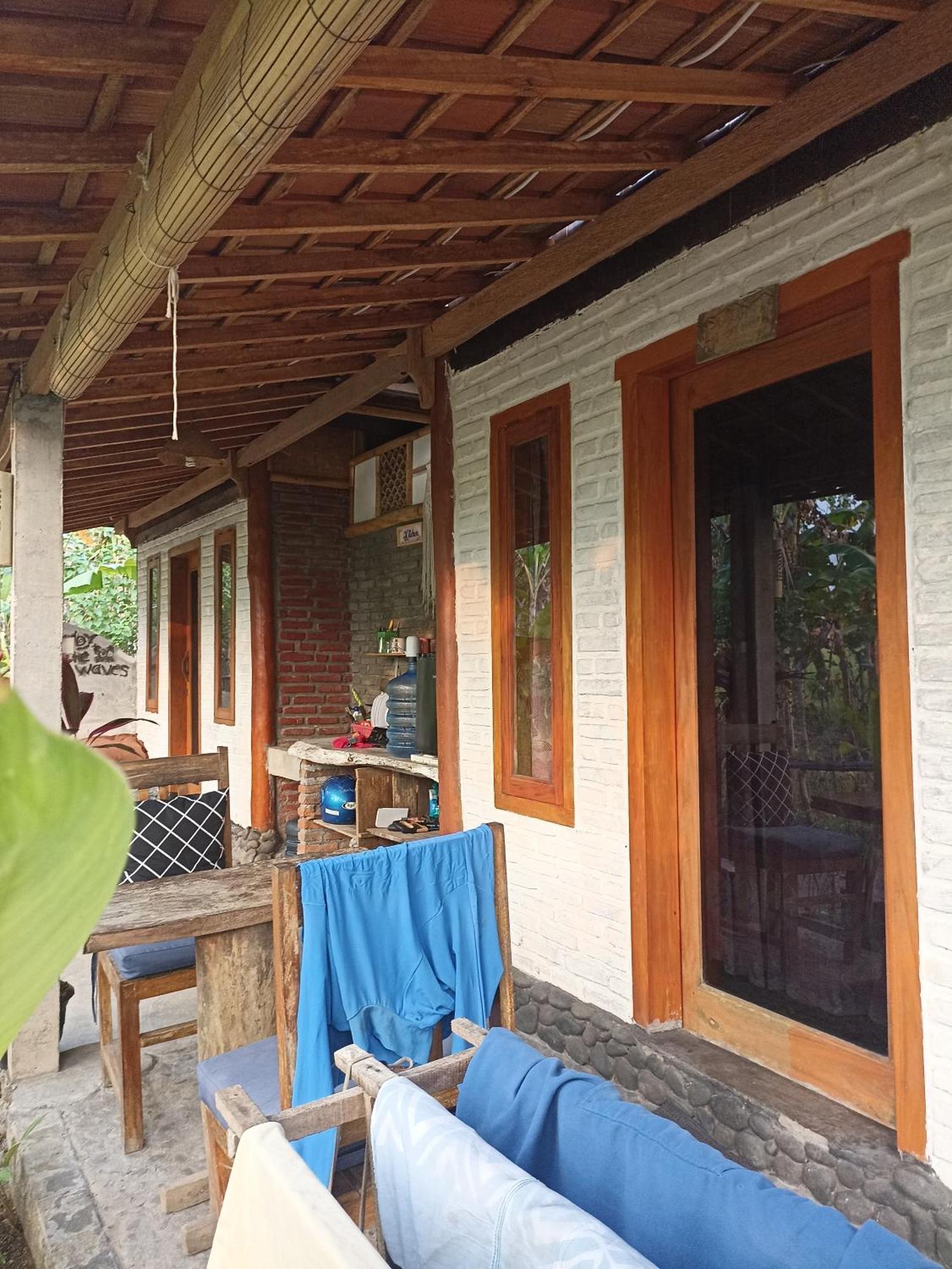 Ayolah Surf House &surf Camp Jembrana (Bali)