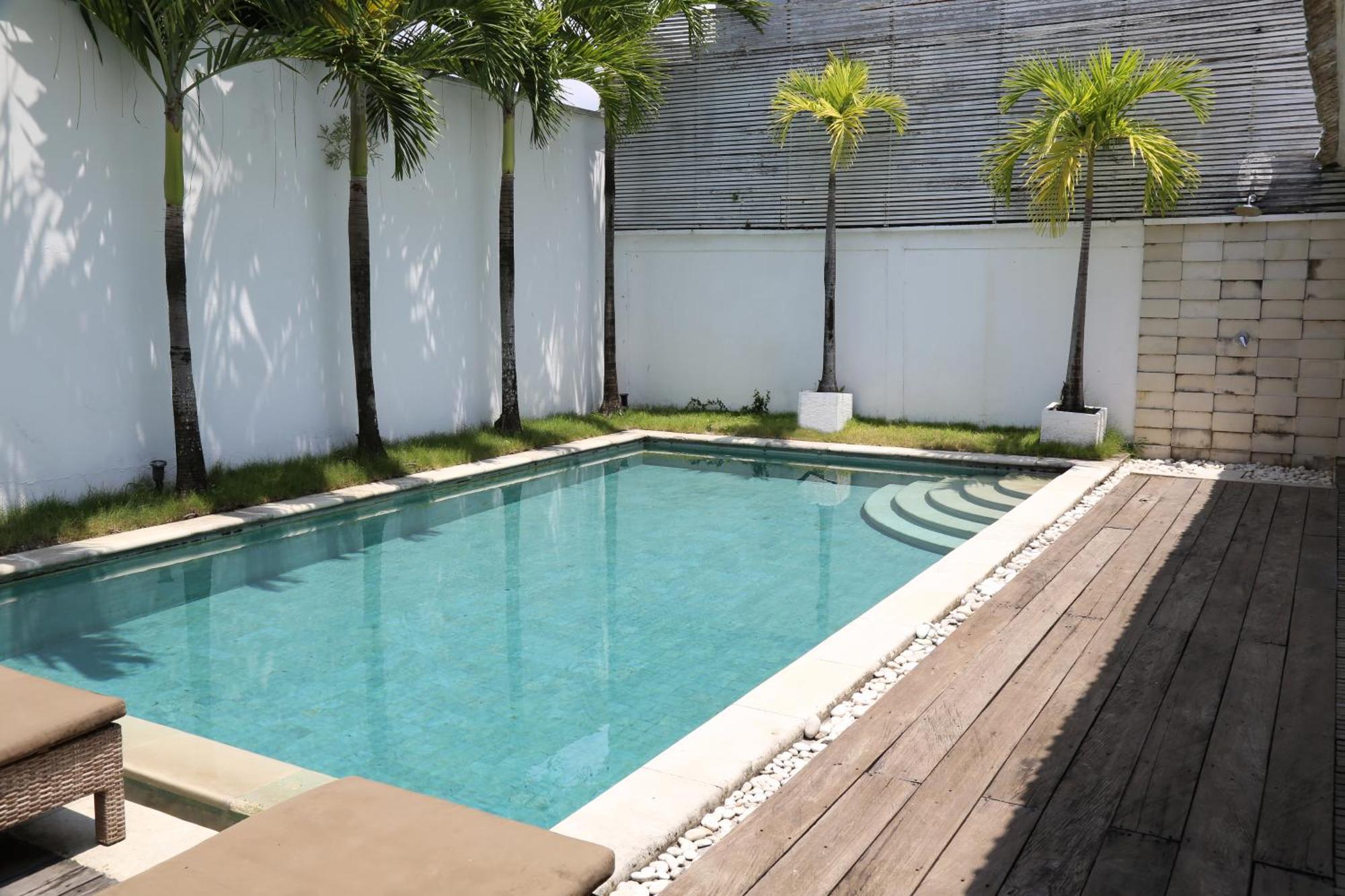 Oberoi 2 Bedrooms *