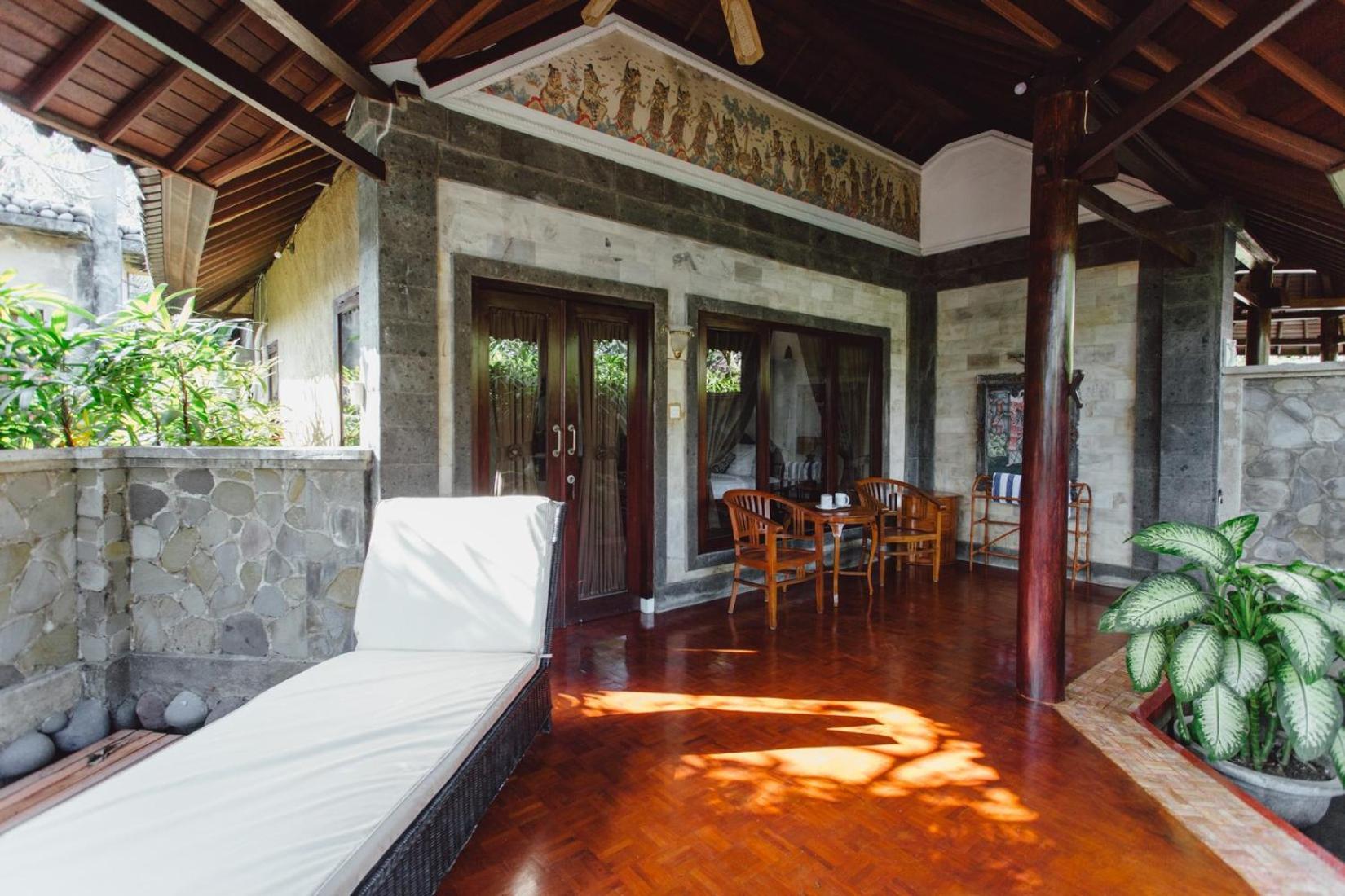 Kishi-kishi Artvilla Blahbatu