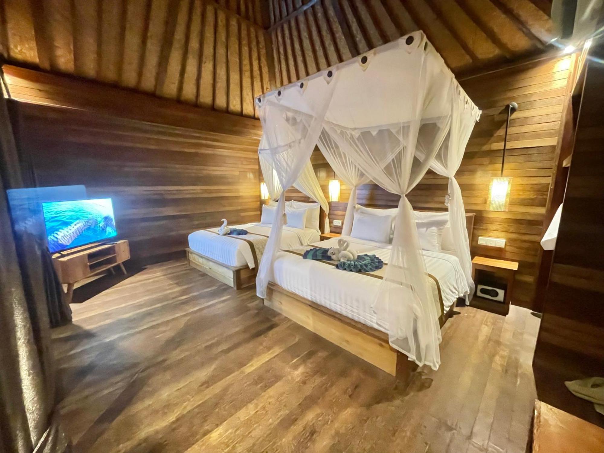 Gedong Nusa Huts Taman liburan Nusa Lembongan (Bali)