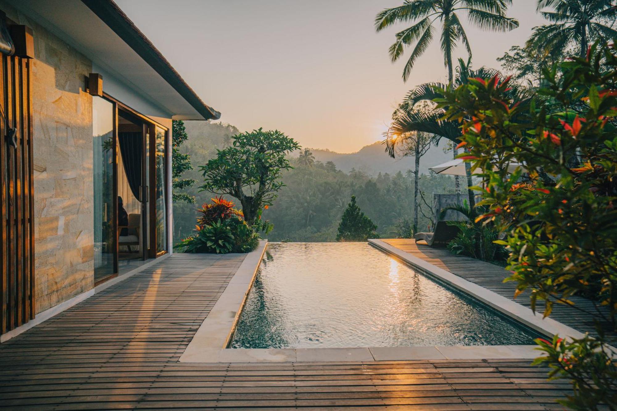 The * Sidemen (Bali)
