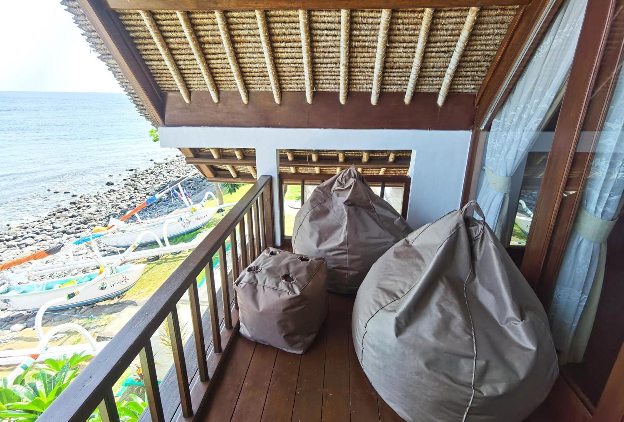 Santorini Amed (Bali)