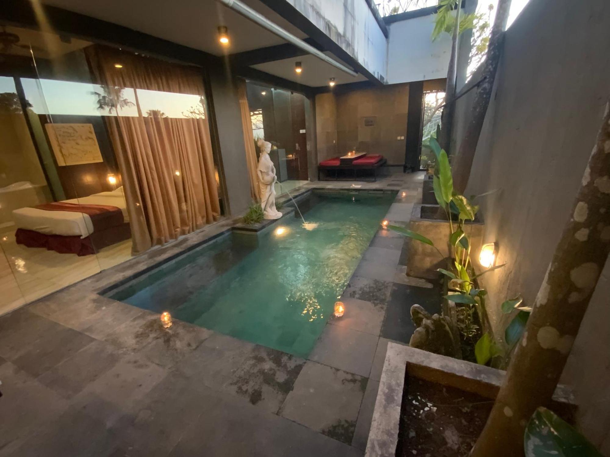 Bali Golden Elephant Boutique