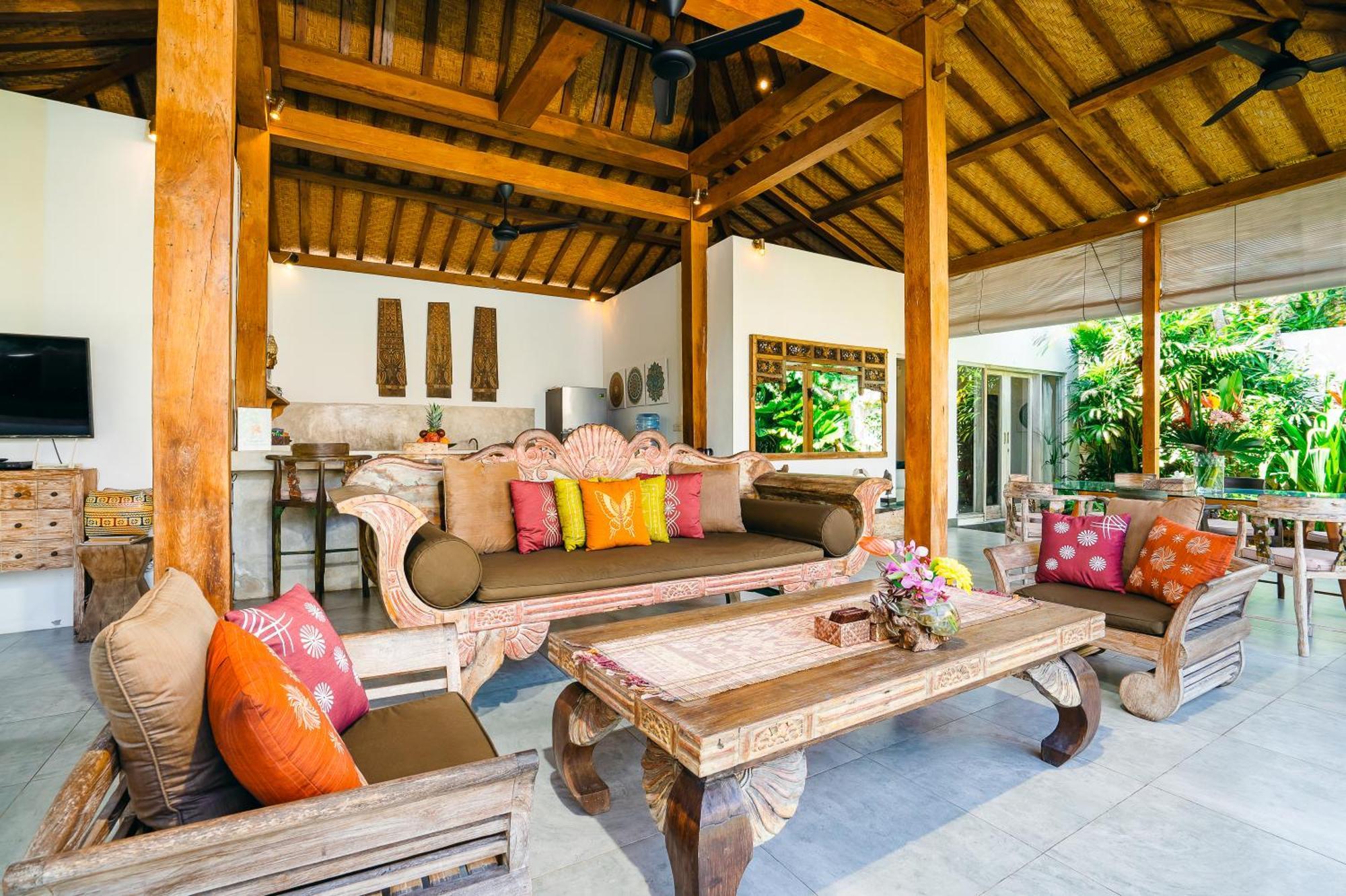 Niri - Beautiful 4br Teak Joglo In Oberoi Seminyak, A Tranquil Retreat Villa *
