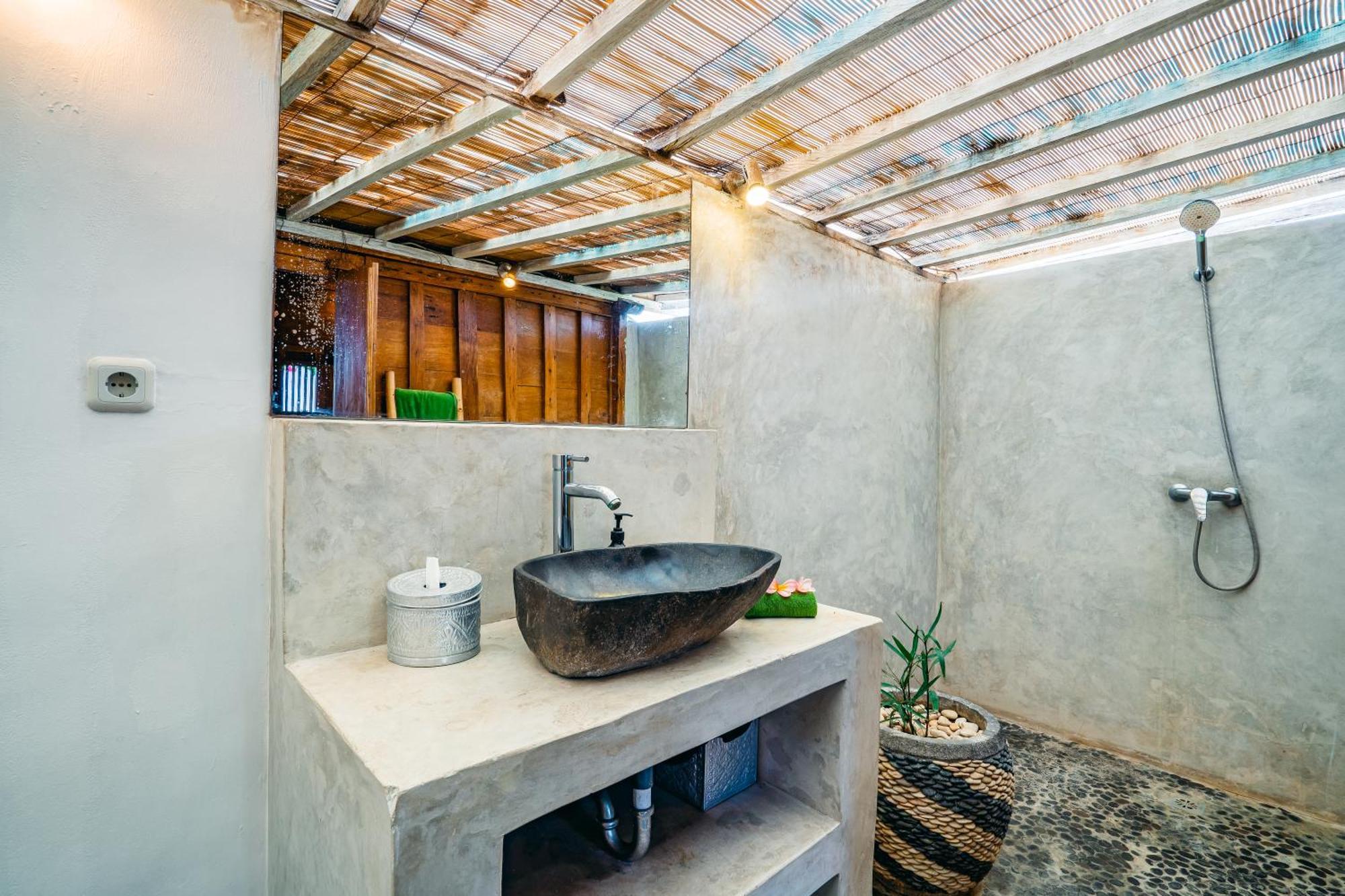 Villa Niri - Beautiful 4br Teak Joglo In Oberoi Seminyak, A Tranquil Retreat Seminyak (Bali)
