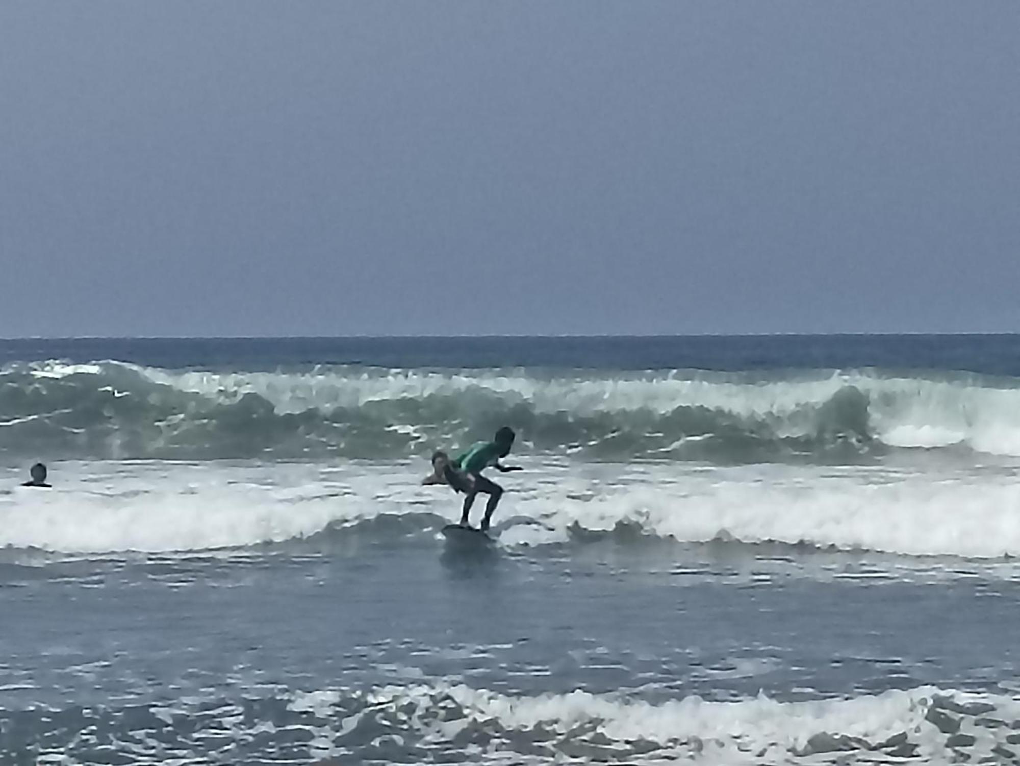 Homestay Ayolah Surf House &surf Camp
