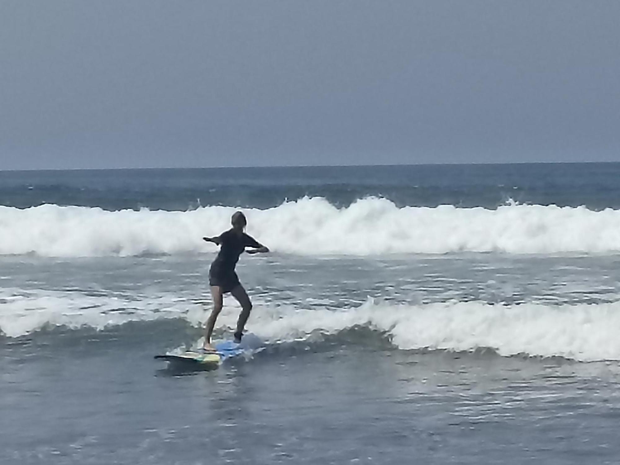 Ayolah Surf House &surf Camp Homestay *