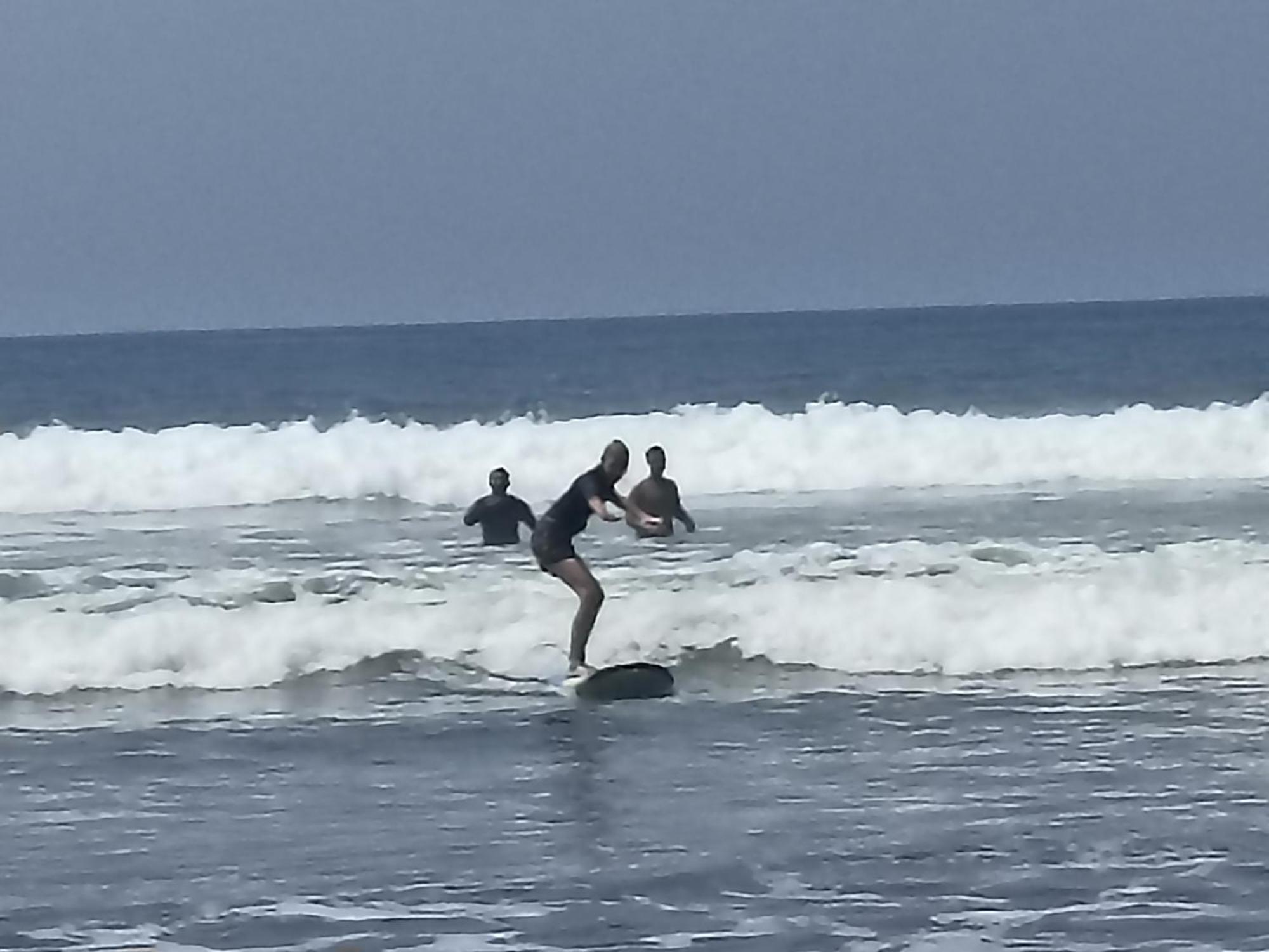 Homestay Ayolah Surf House &surf Camp