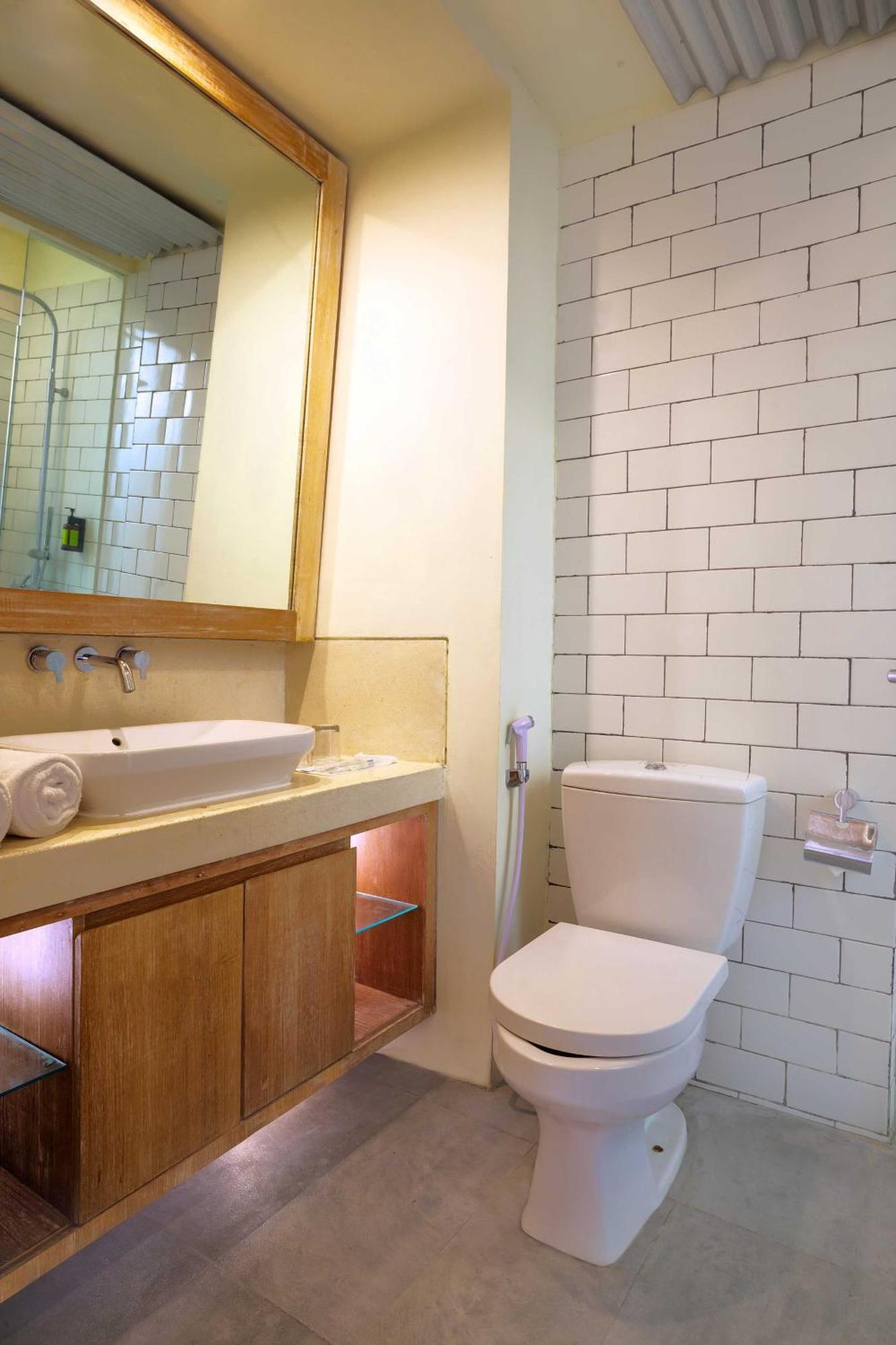 Frii Bali Echo Hotel 3*
