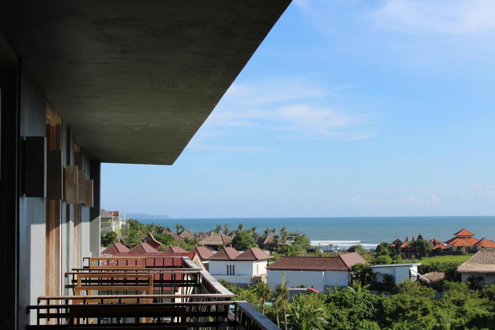 Frii Bali Echo Hotel 3*