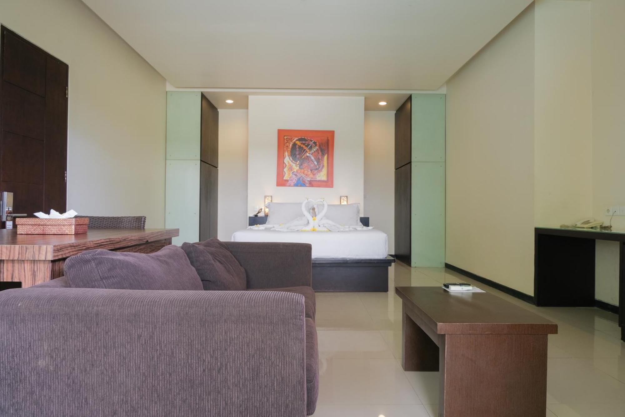 Swiss-Belcourt Sunset Aparthotel 4*