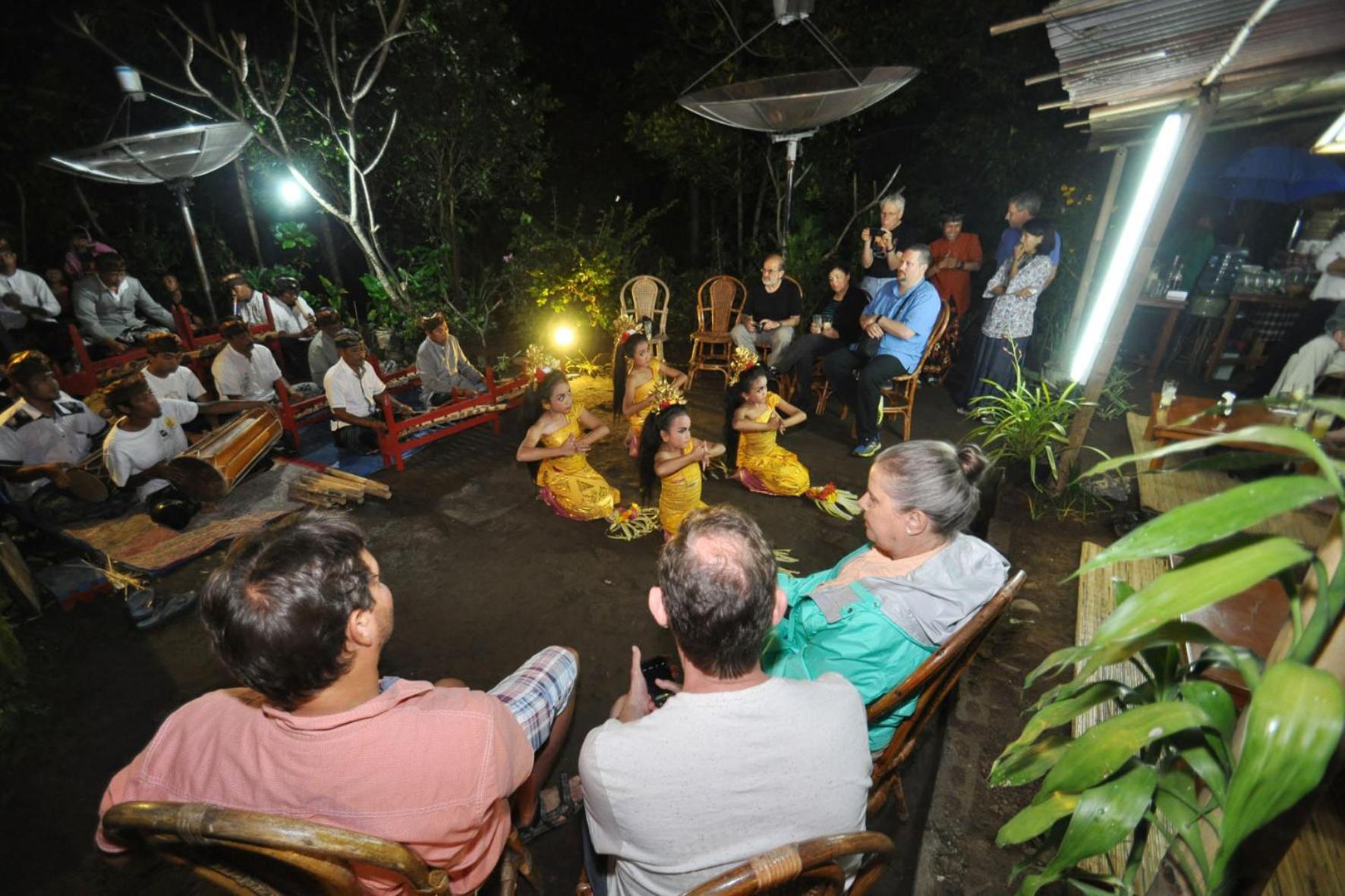 Holiday park Puri Lumbung Restaurant & Munduk (Bali)
