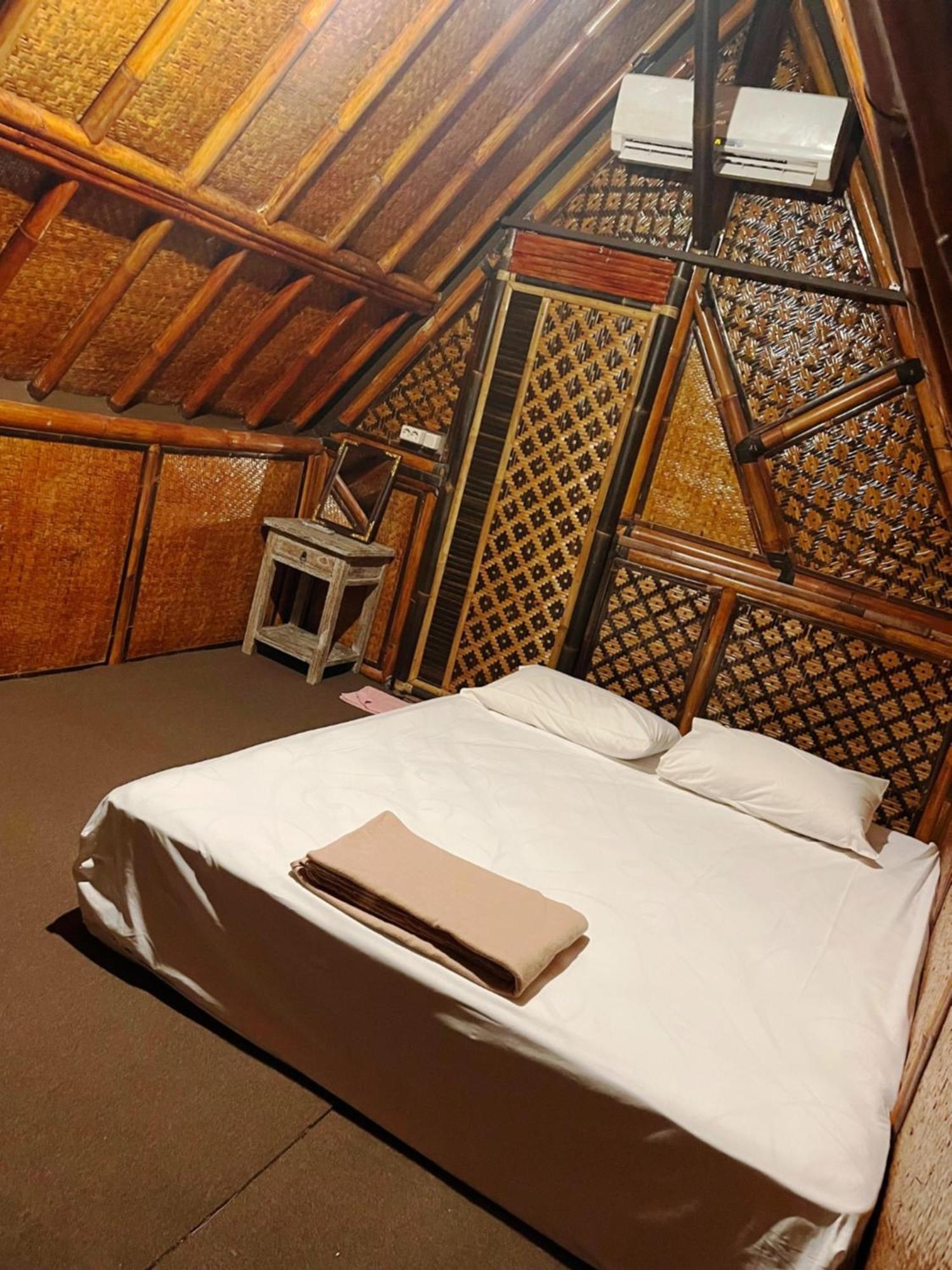 Da Housetel Kuta Hostel *