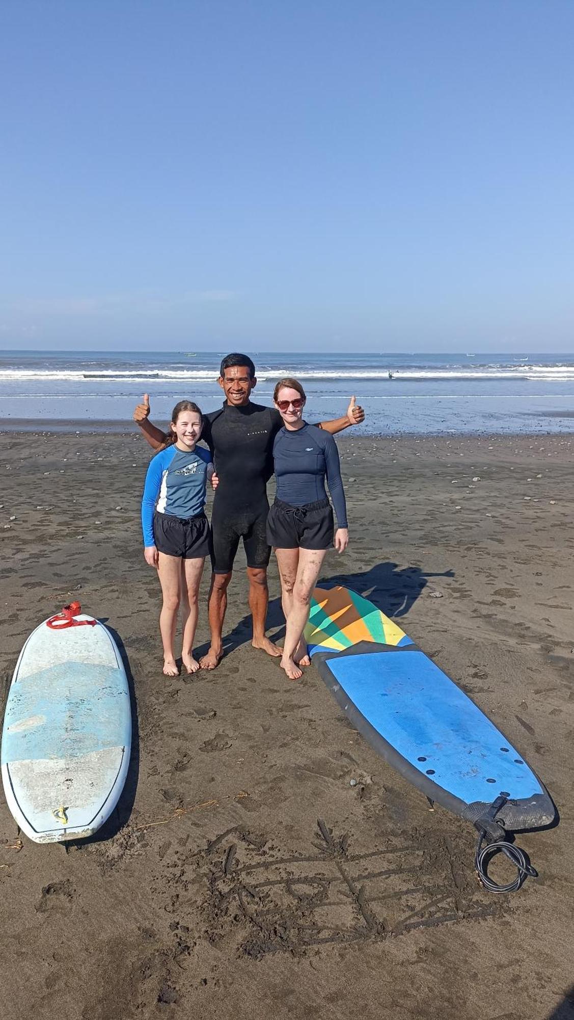 Ayolah Surf House &surf Camp Jembrana (Bali)