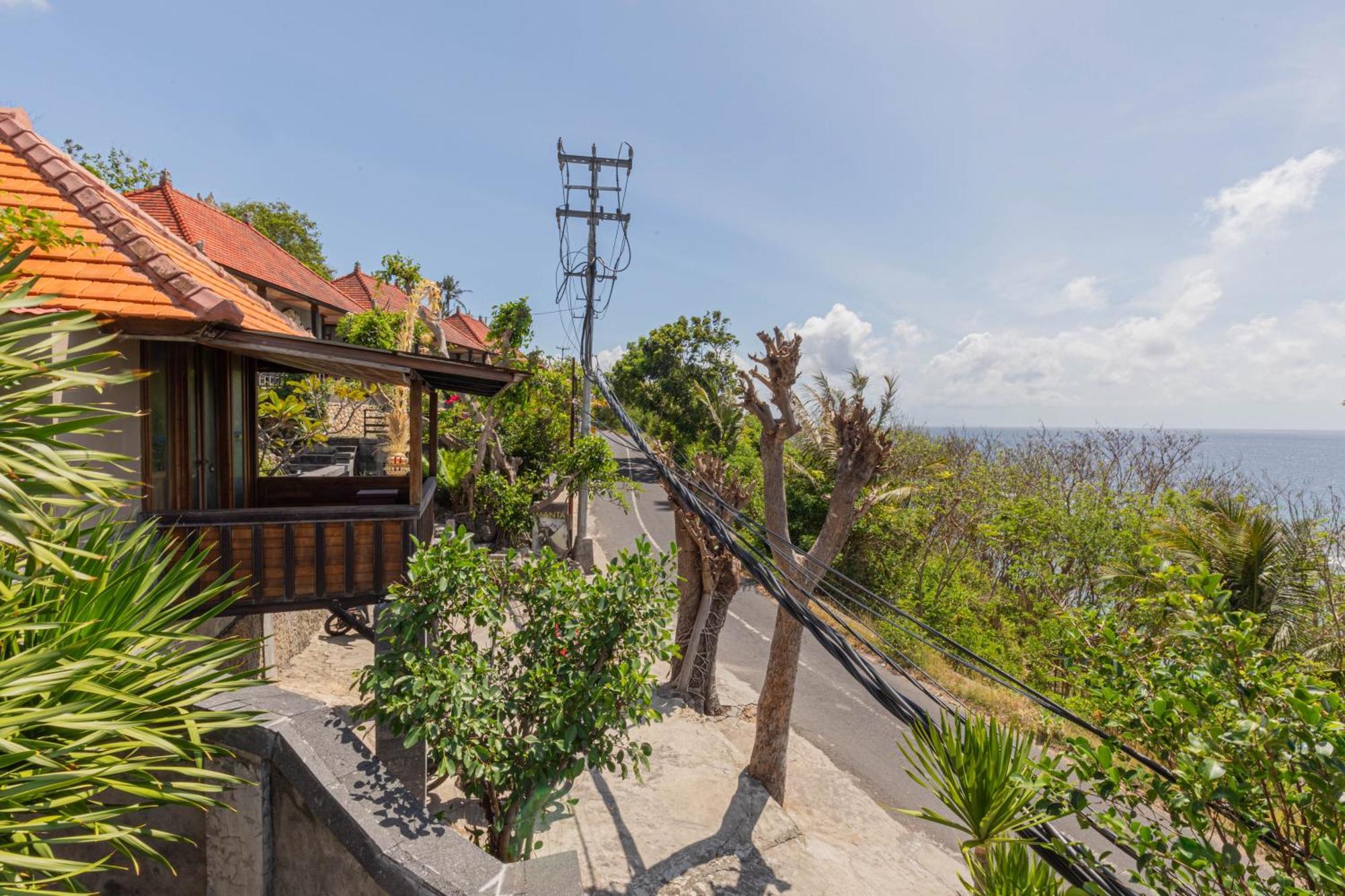 Manta With Sea View