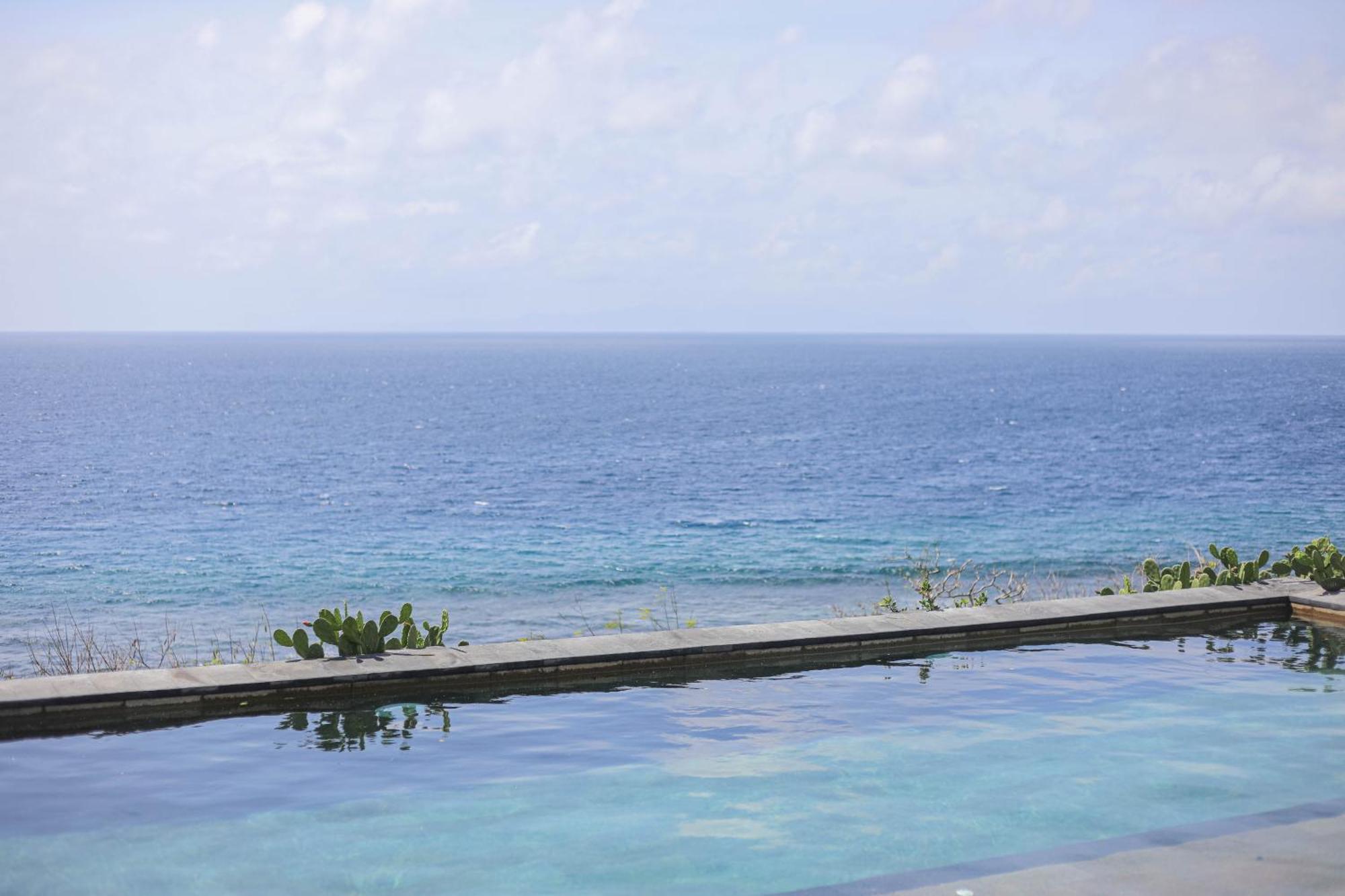 Manta With Sea View 2* Batununggul