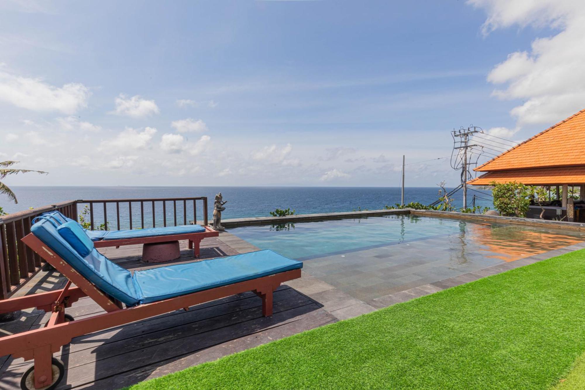 Manta With Sea View Guest house Batununggul