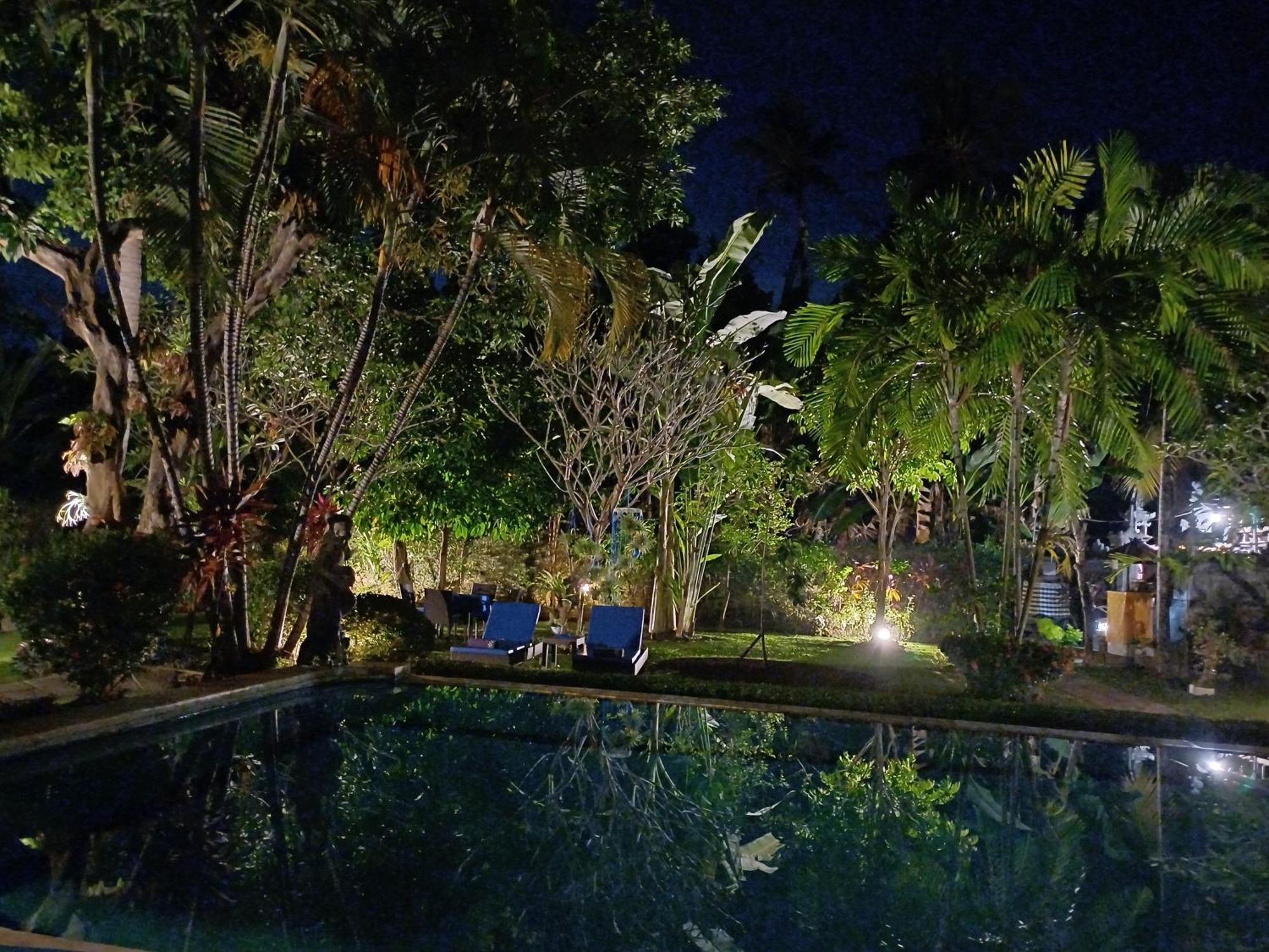 Balinda & 4* Lovina (Bali)