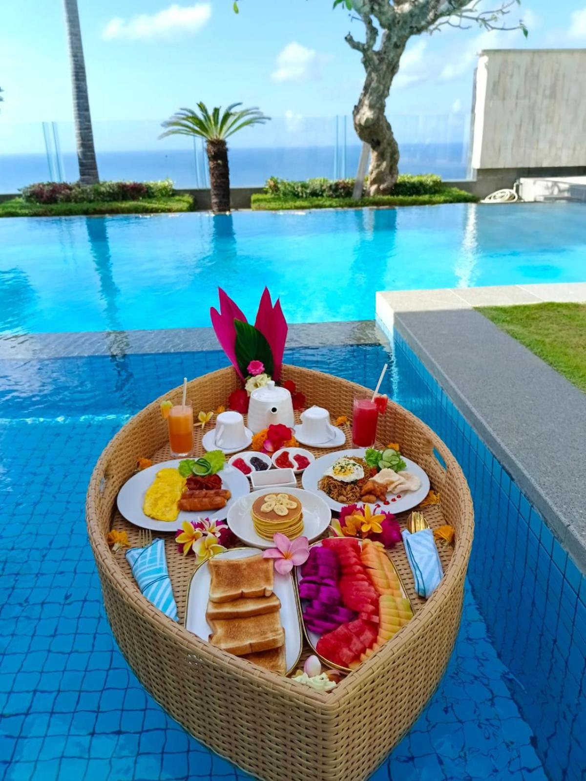 Cliff Front Luxury 4 Bedroom At Pandawa Villa
