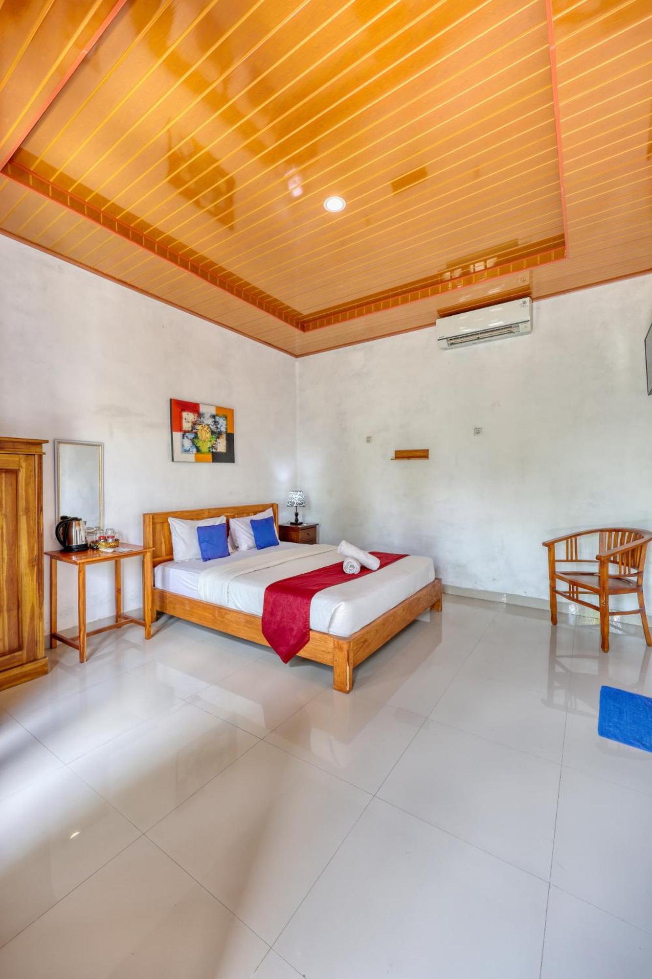 Kira Guest house