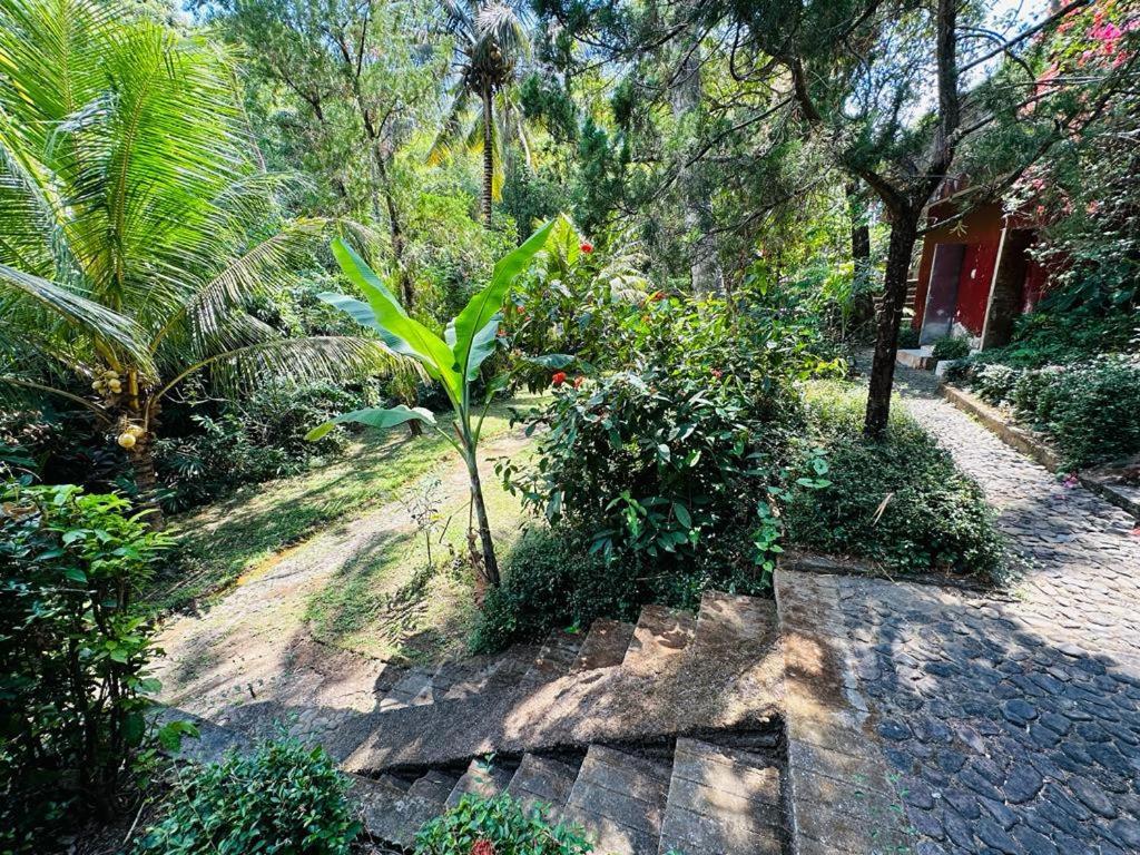 Wisata Grya Sari Banjar (Bali)