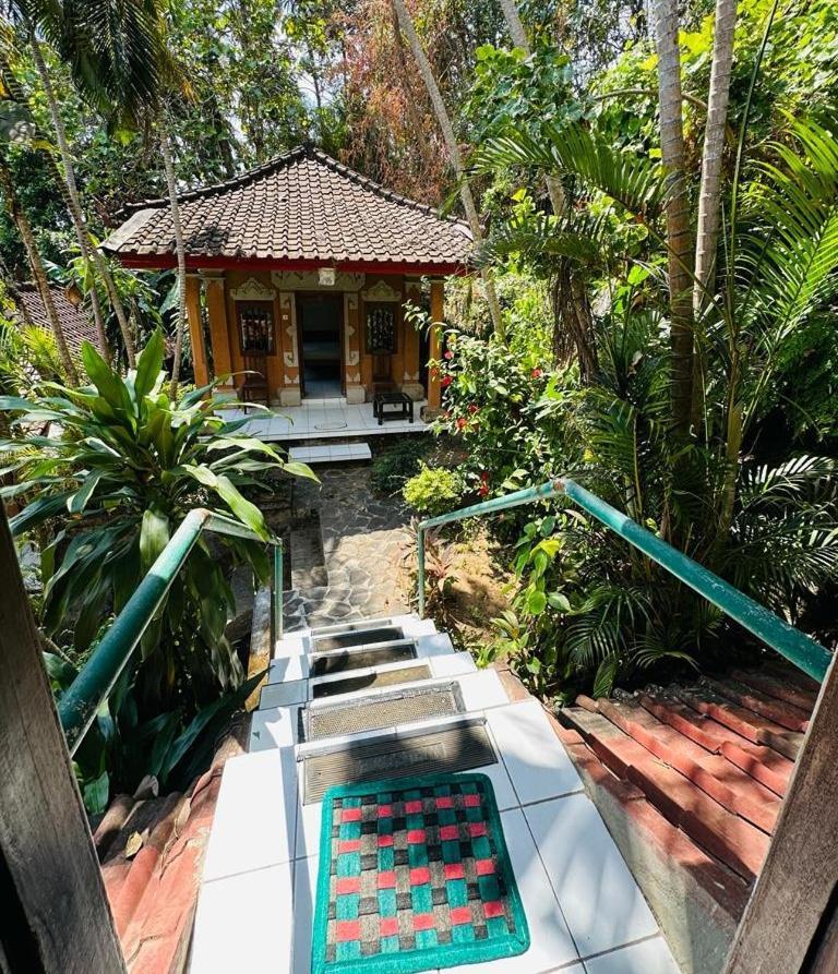 Wisata Grya Sari Guest house Banjar (Bali)