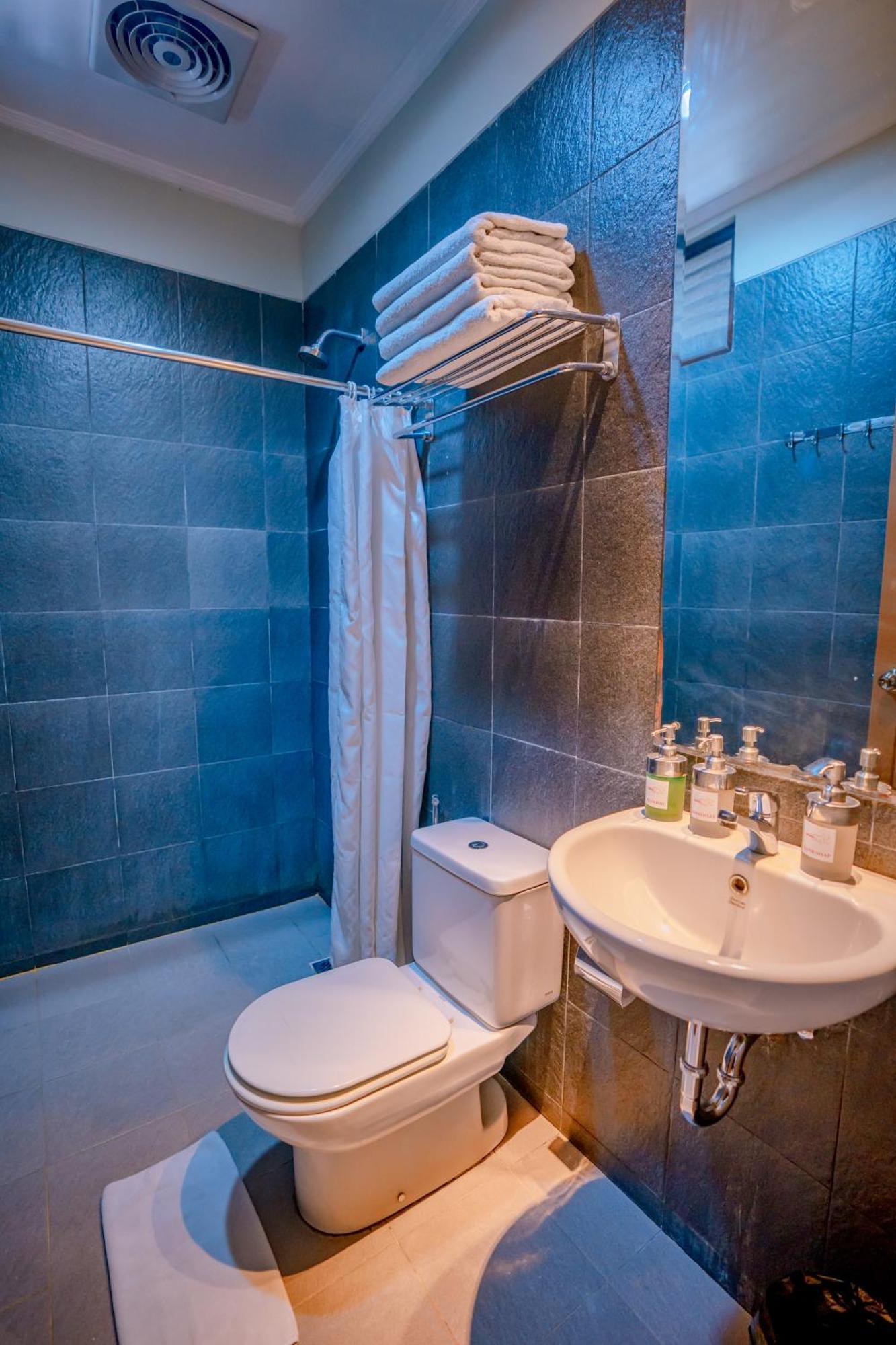 Hotel Sari Kuta 3*