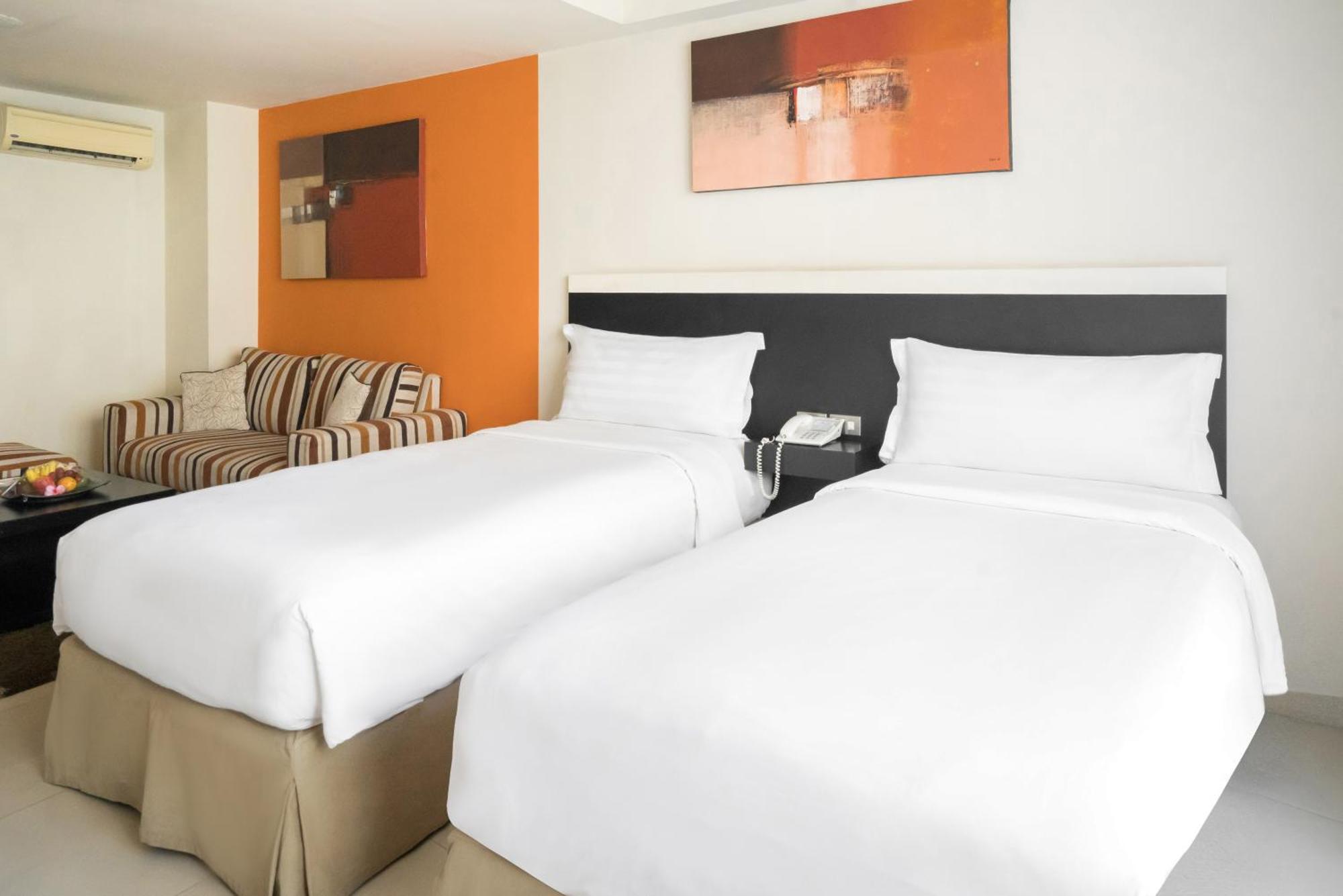 Aston & Convention Hotel 4*
