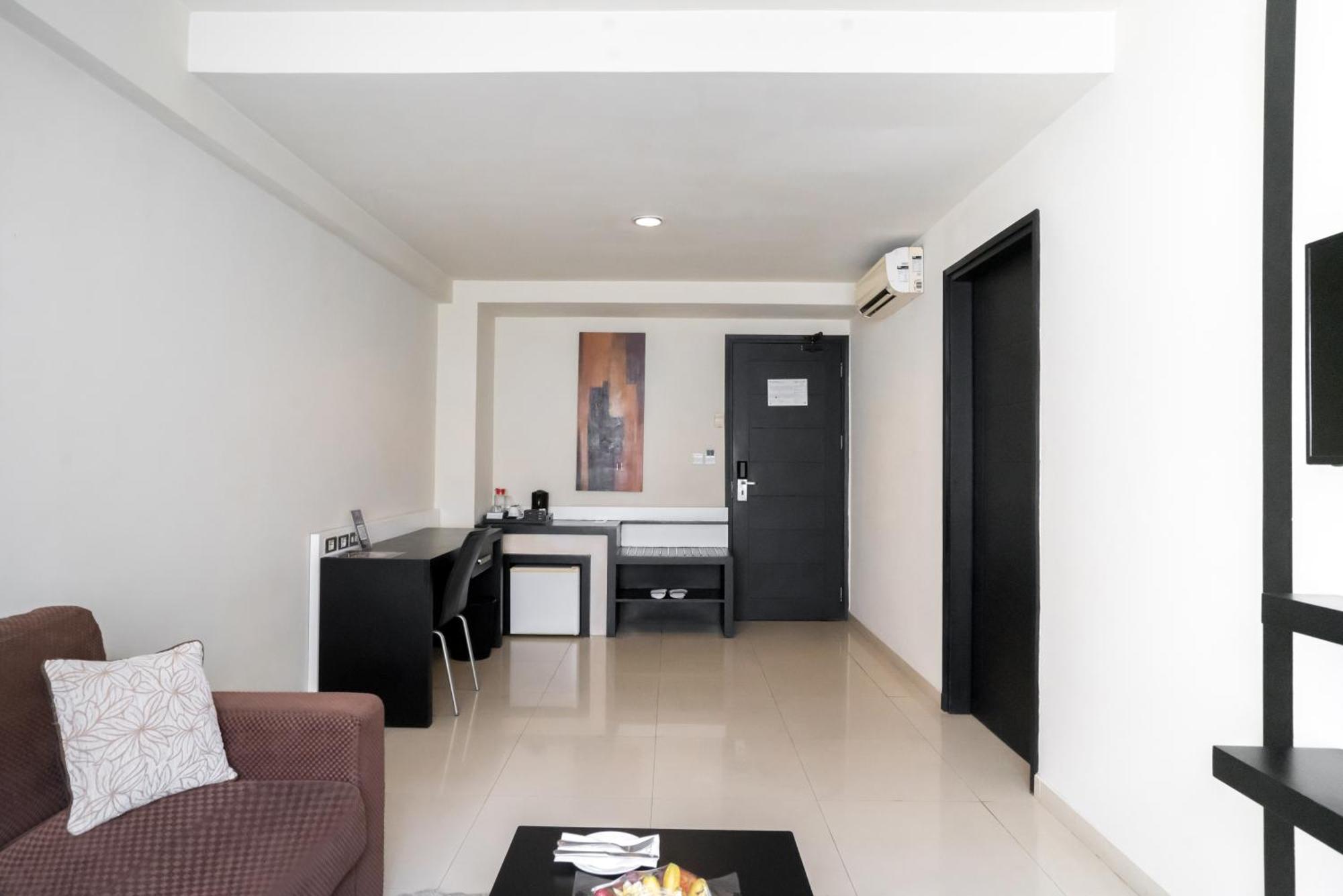 Hotel Aston & Convention 4*