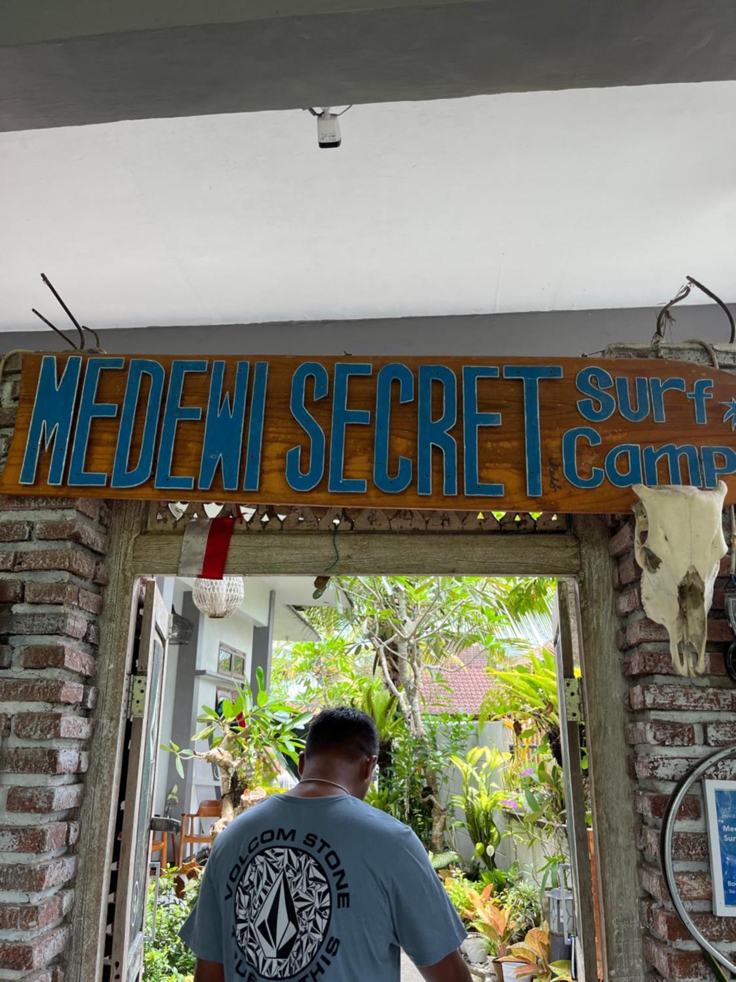 Medewi Secret Surfcamp Guest house