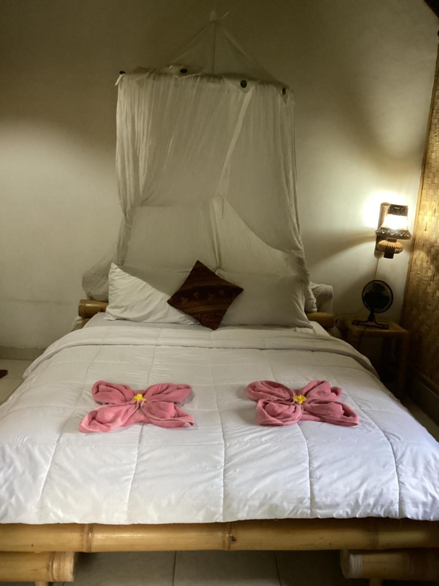Khrisna Hs And Guest house 2*