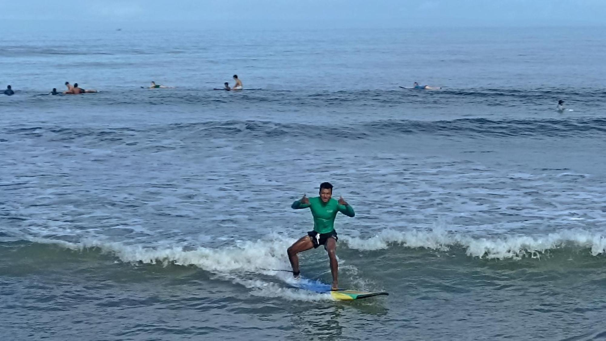Ayolah Surf House &surf Camp Homestay